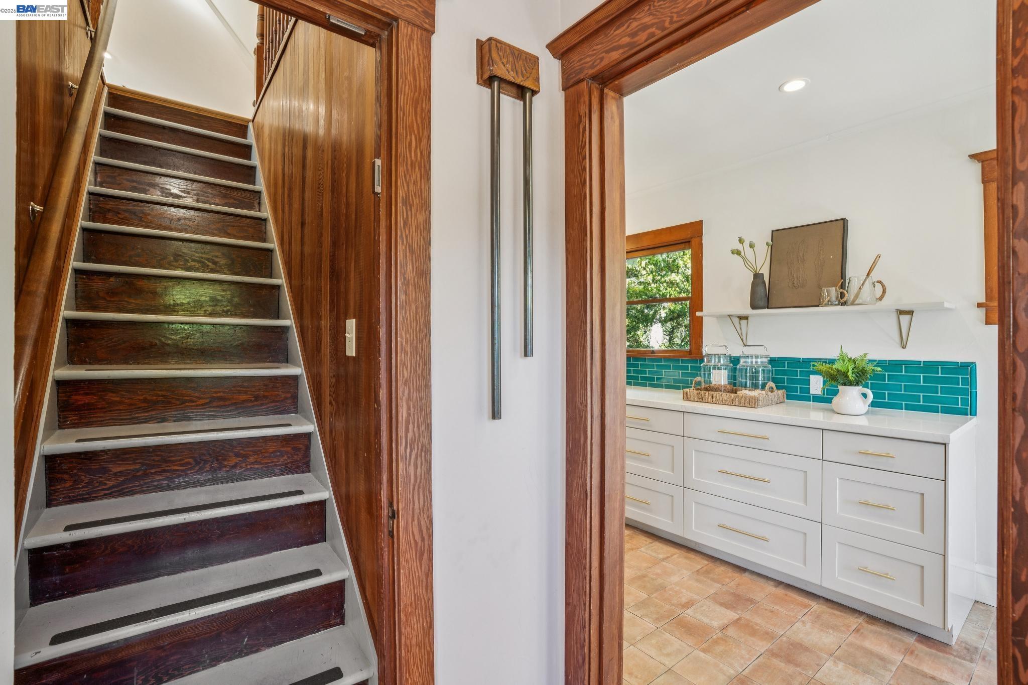 Detail Gallery Image 29 of 40 For 285 Adams St, Oakland,  CA 94610-4126 - 2 Beds | 2 Baths