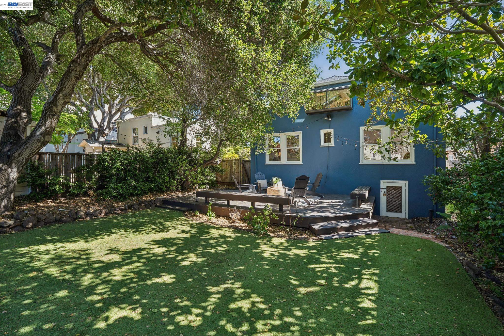 Detail Gallery Image 36 of 40 For 285 Adams St, Oakland,  CA 94610-4126 - 2 Beds | 2 Baths