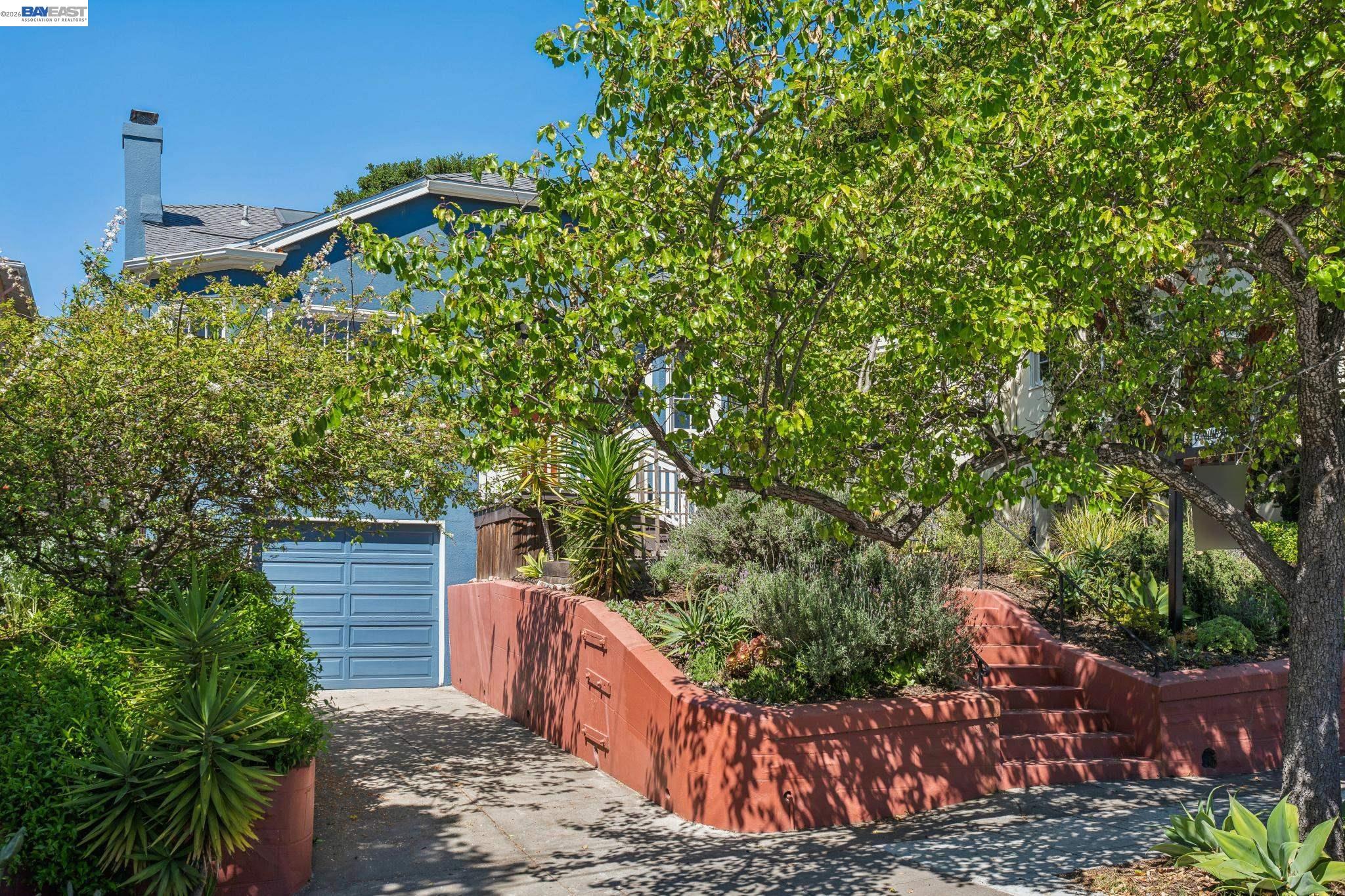 Detail Gallery Image 39 of 40 For 285 Adams St, Oakland,  CA 94610-4126 - 2 Beds | 2 Baths