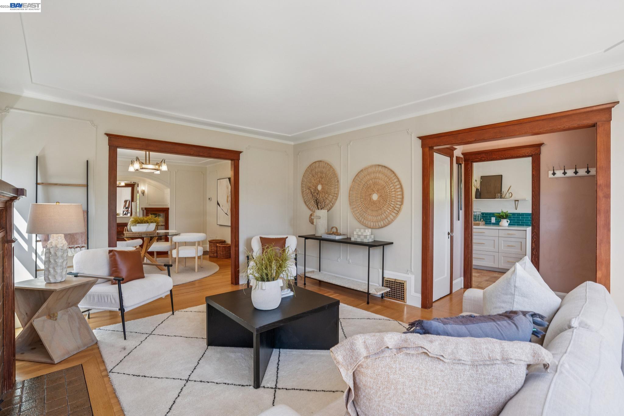 Detail Gallery Image 8 of 40 For 285 Adams St, Oakland,  CA 94610-4126 - 2 Beds | 2 Baths