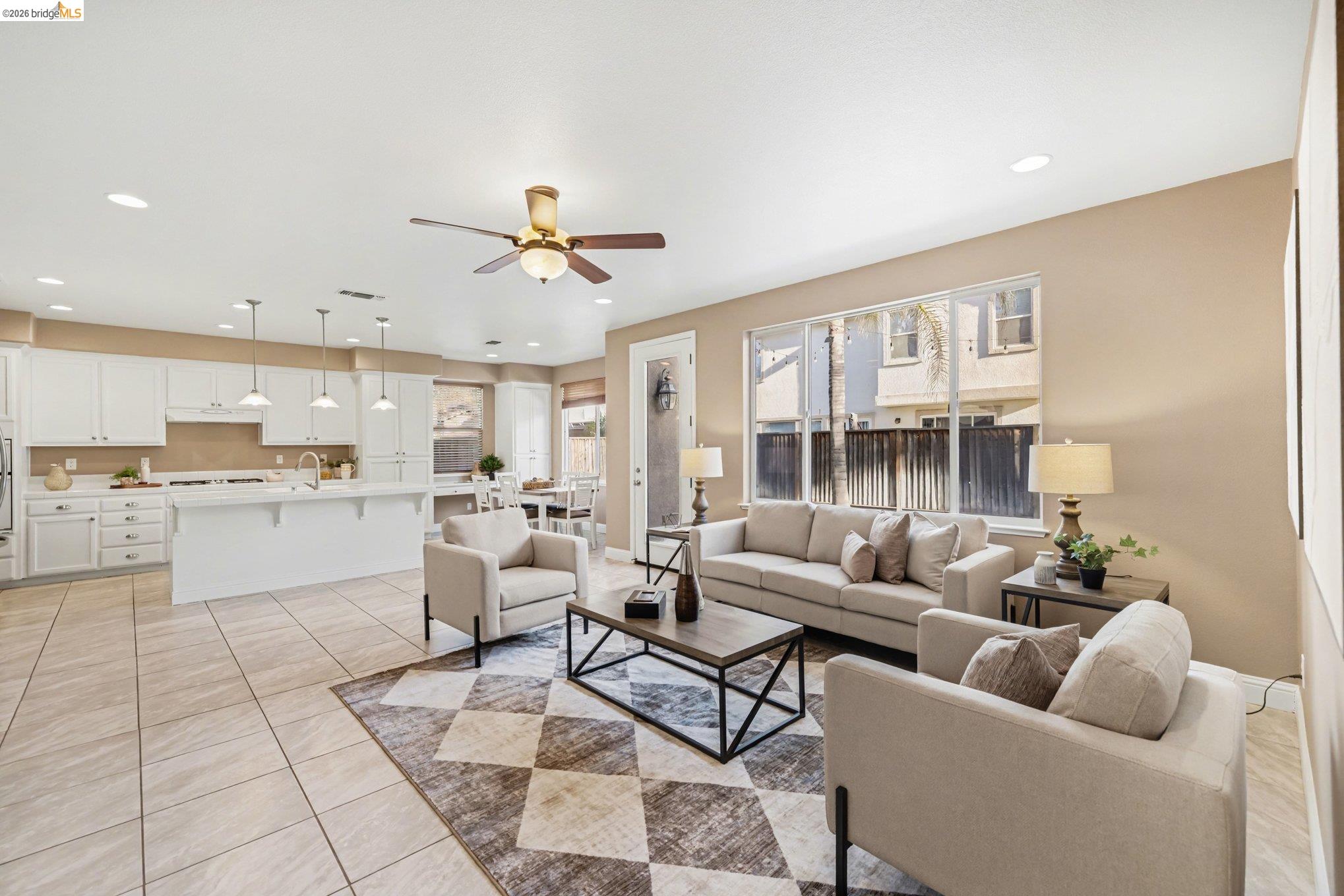 Detail Gallery Image 11 of 36 For 6372 Crystal Springs Cir, Discovery Bay,  CA 94505 - 5 Beds | 3 Baths