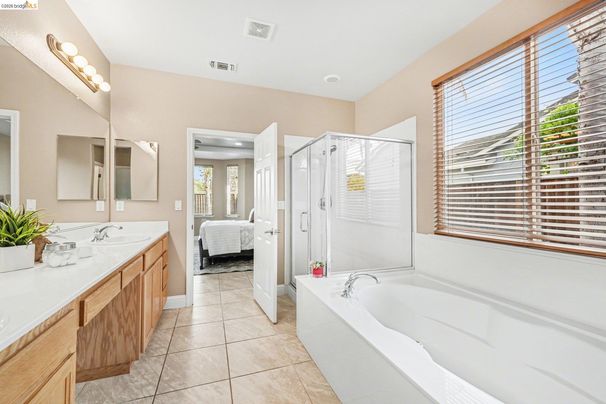 Detail Gallery Image 20 of 36 For 6372 Crystal Springs Cir, Discovery Bay,  CA 94505 - 5 Beds | 3 Baths