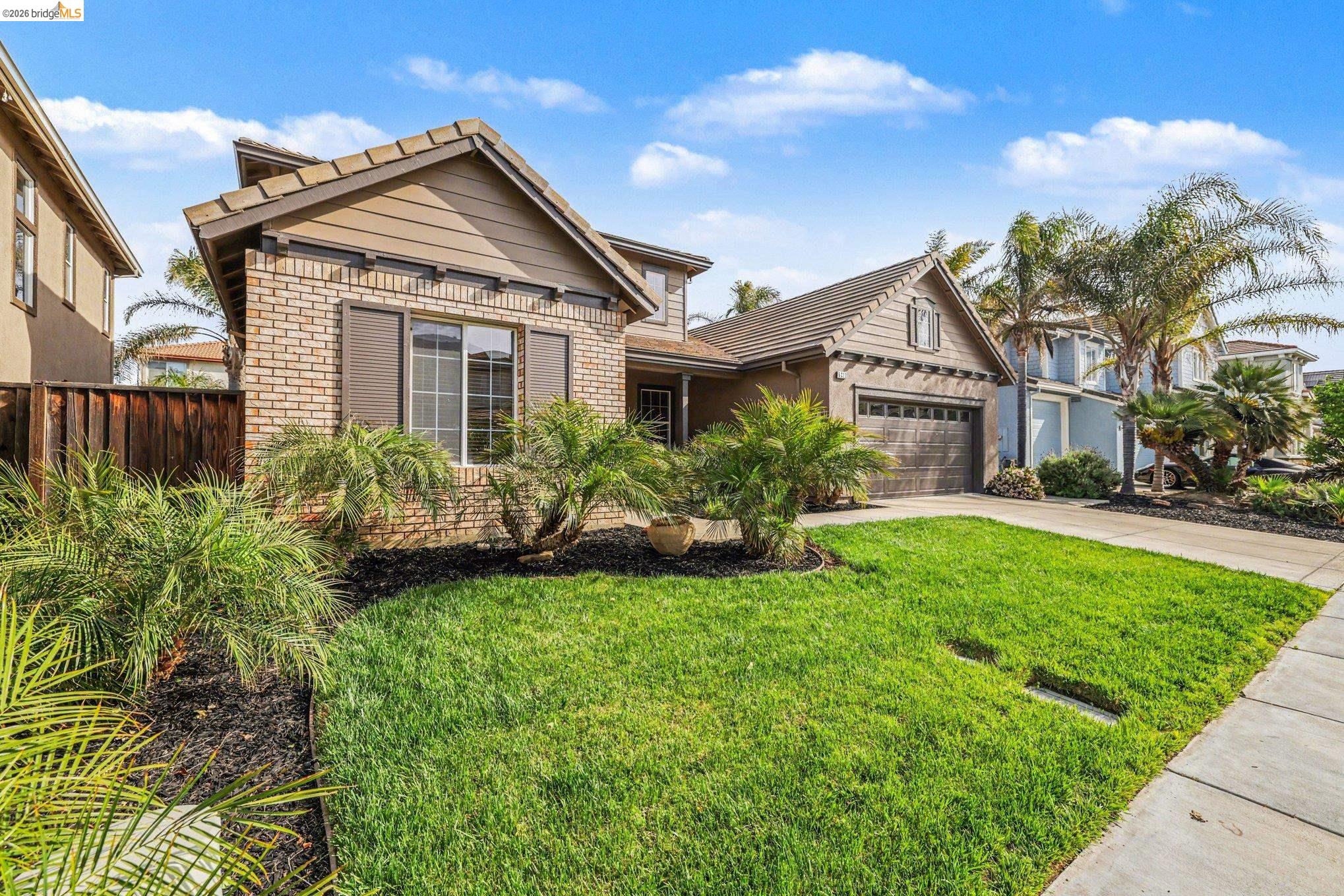 Detail Gallery Image 3 of 36 For 6372 Crystal Springs Cir, Discovery Bay,  CA 94505 - 5 Beds | 3 Baths