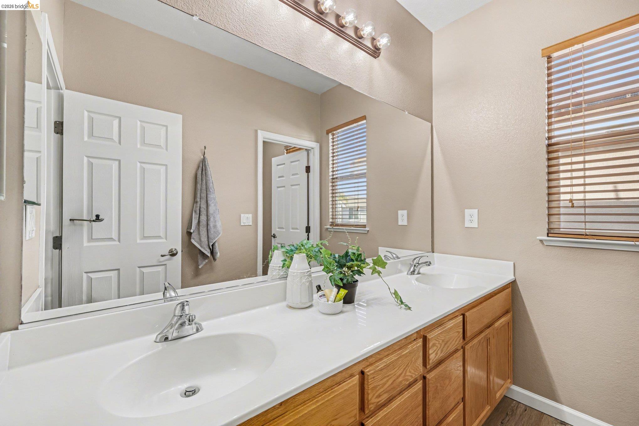 Detail Gallery Image 30 of 36 For 6372 Crystal Springs Cir, Discovery Bay,  CA 94505 - 5 Beds | 3 Baths