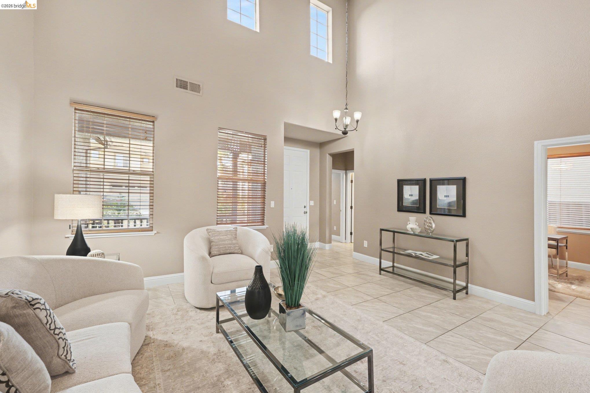 Detail Gallery Image 5 of 36 For 6372 Crystal Springs Cir, Discovery Bay,  CA 94505 - 5 Beds | 3 Baths