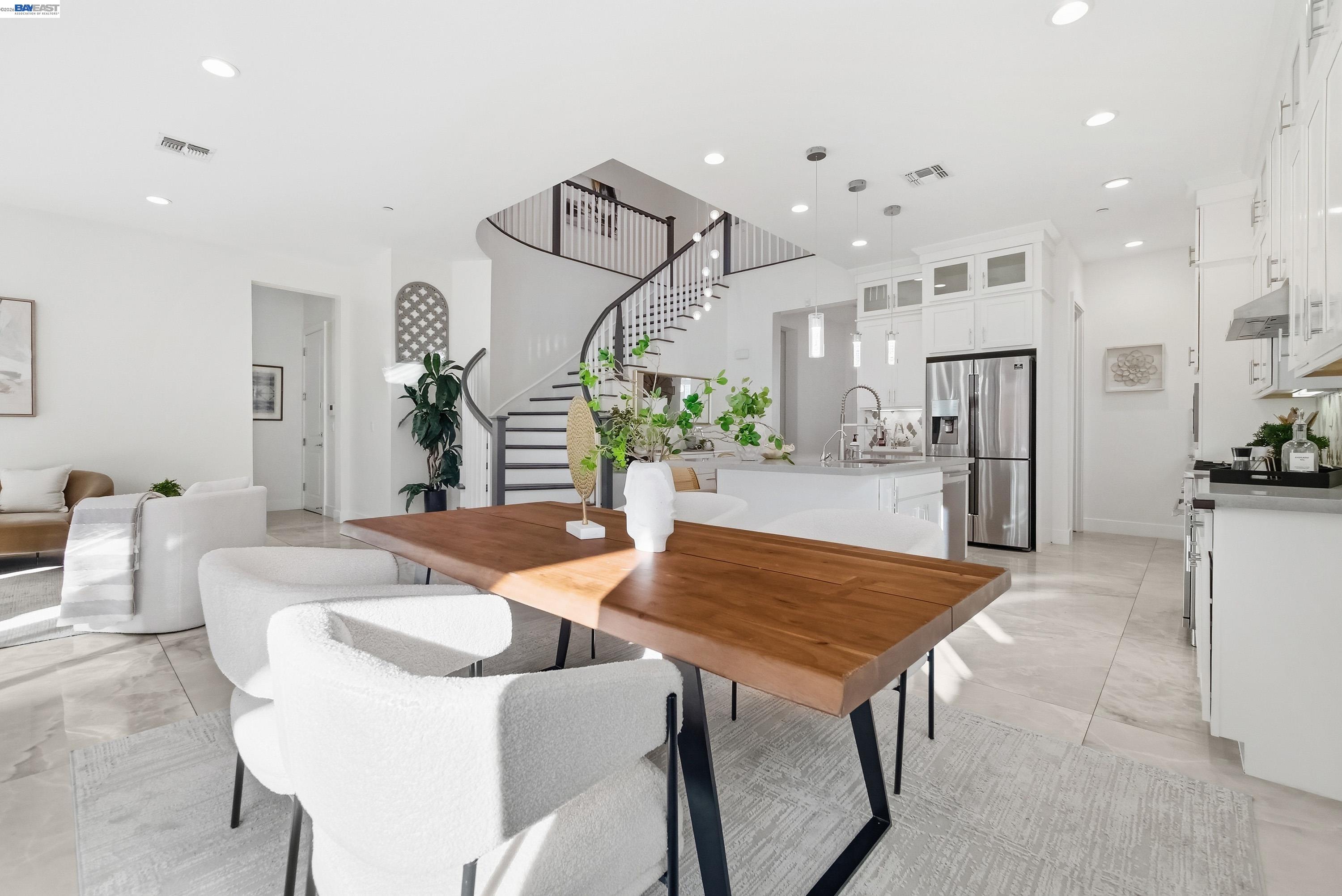 Detail Gallery Image 13 of 60 For 39418 N Darner, Newark,  CA 94560 - 5 Beds | 5/1 Baths