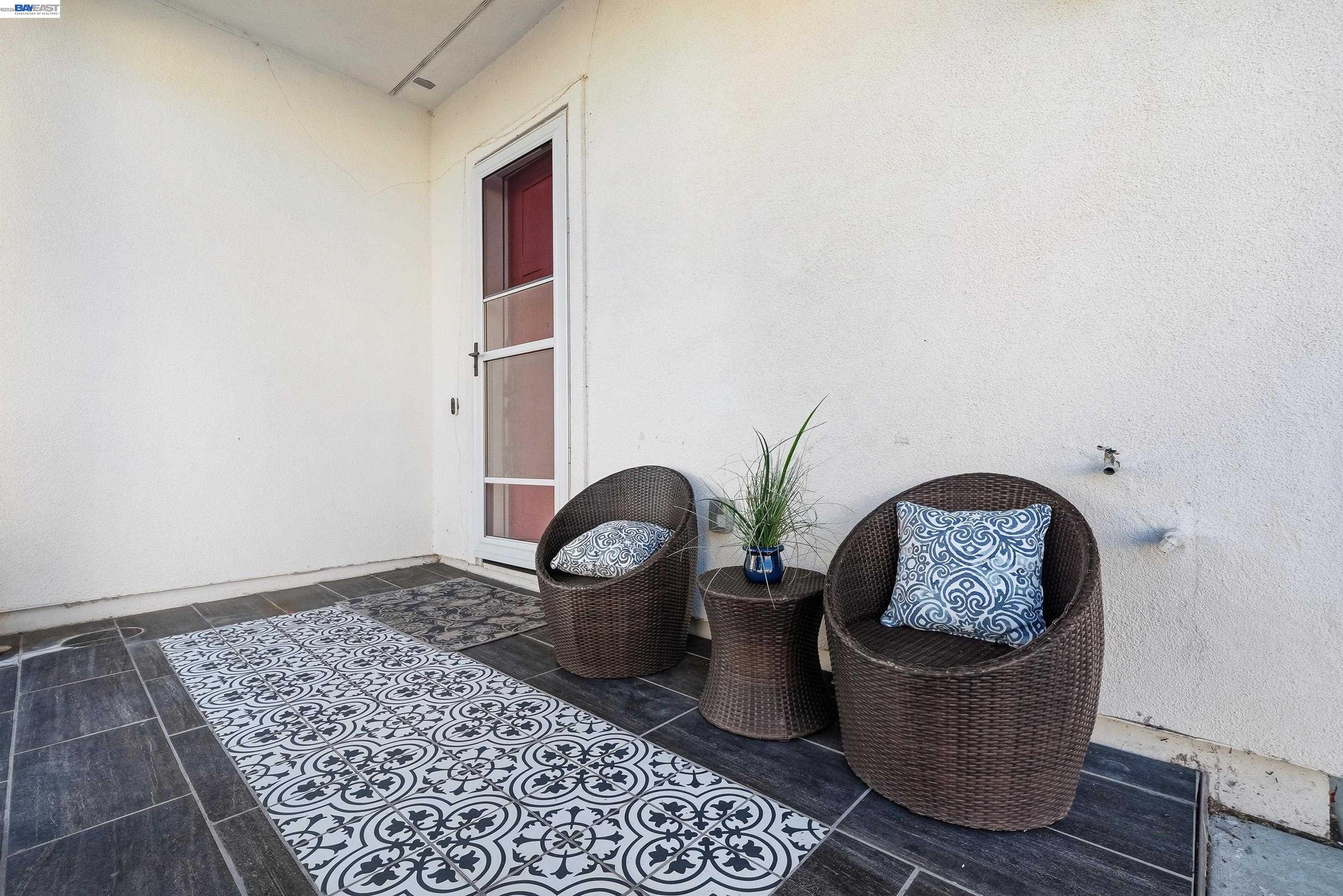 Detail Gallery Image 3 of 60 For 39418 N Darner, Newark,  CA 94560 - 5 Beds | 5/1 Baths