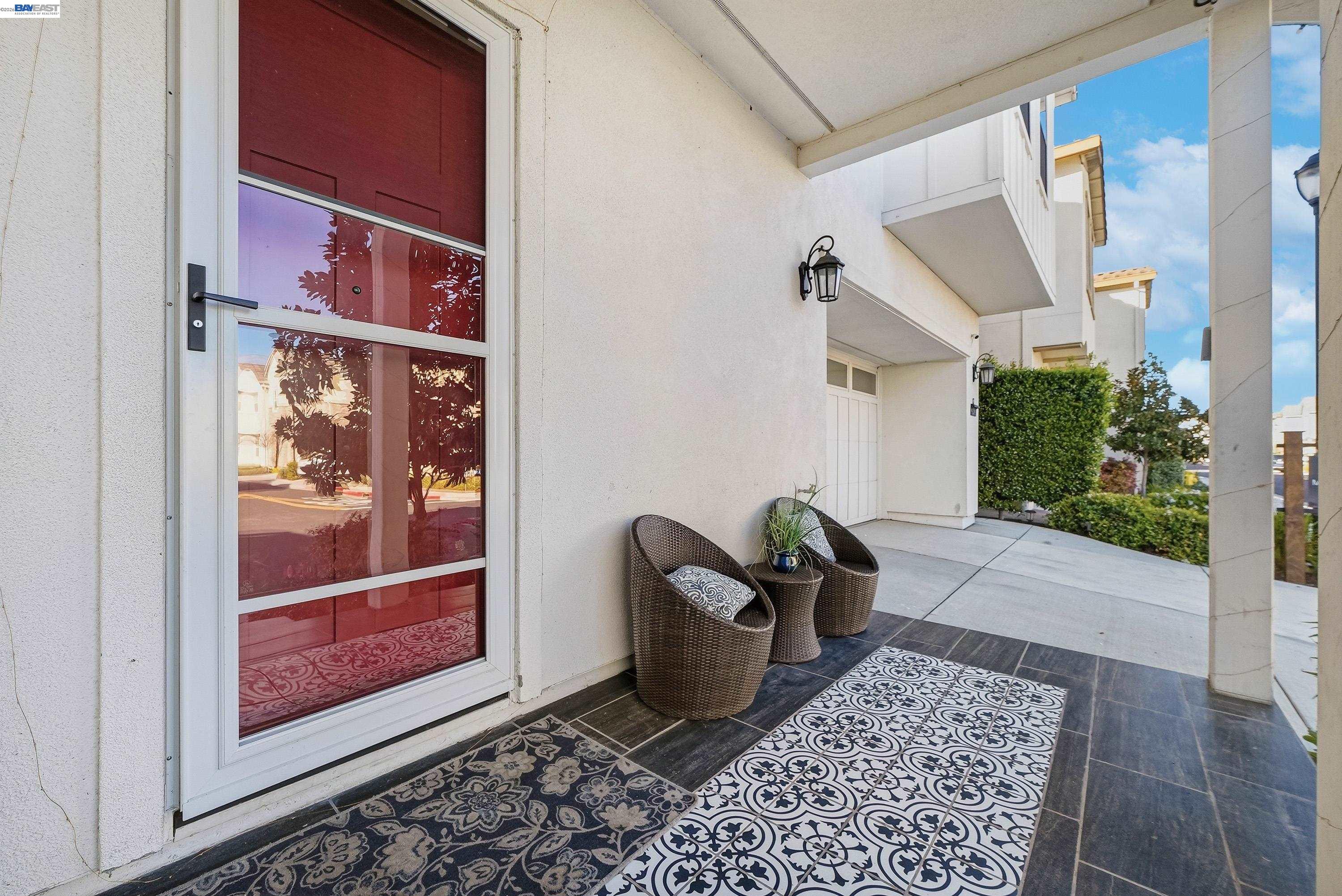 Detail Gallery Image 4 of 60 For 39418 N Darner, Newark,  CA 94560 - 5 Beds | 5/1 Baths