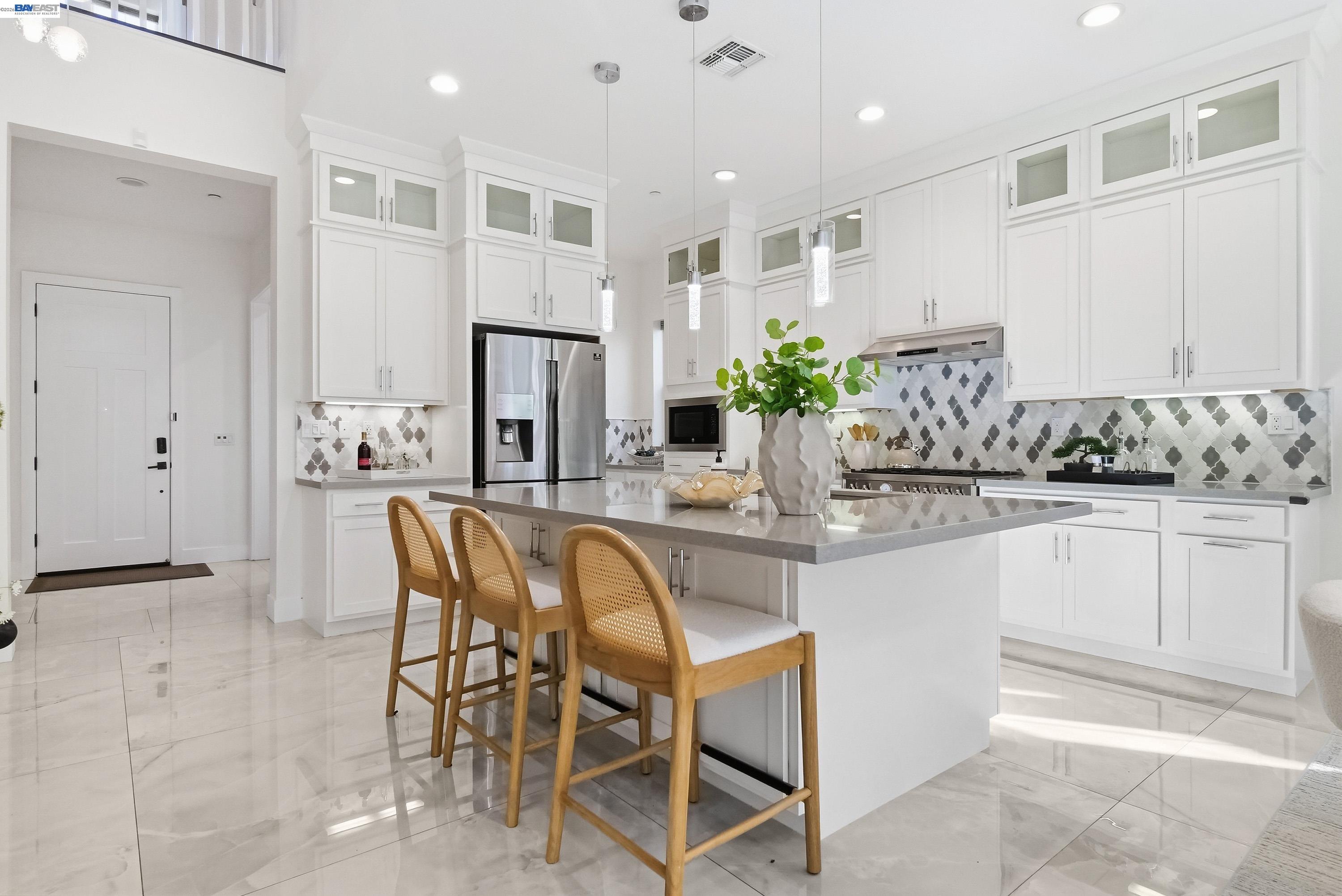 Detail Gallery Image 10 of 60 For 39418 N Darner, Newark,  CA 94560 - 5 Beds | 5/1 Baths