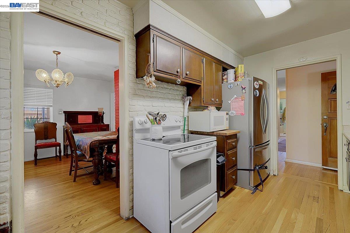 Detail Gallery Image 16 of 36 For 1816 Eastern Avenue, Sacramento,  CA 95864-1768 - 3 Beds | 2 Baths