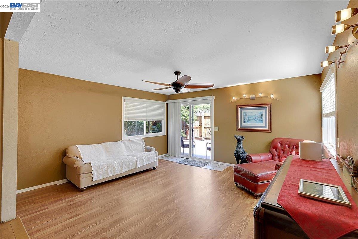 Detail Gallery Image 10 of 36 For 1816 Eastern Avenue, Sacramento,  CA 95864-1768 - 3 Beds | 2 Baths