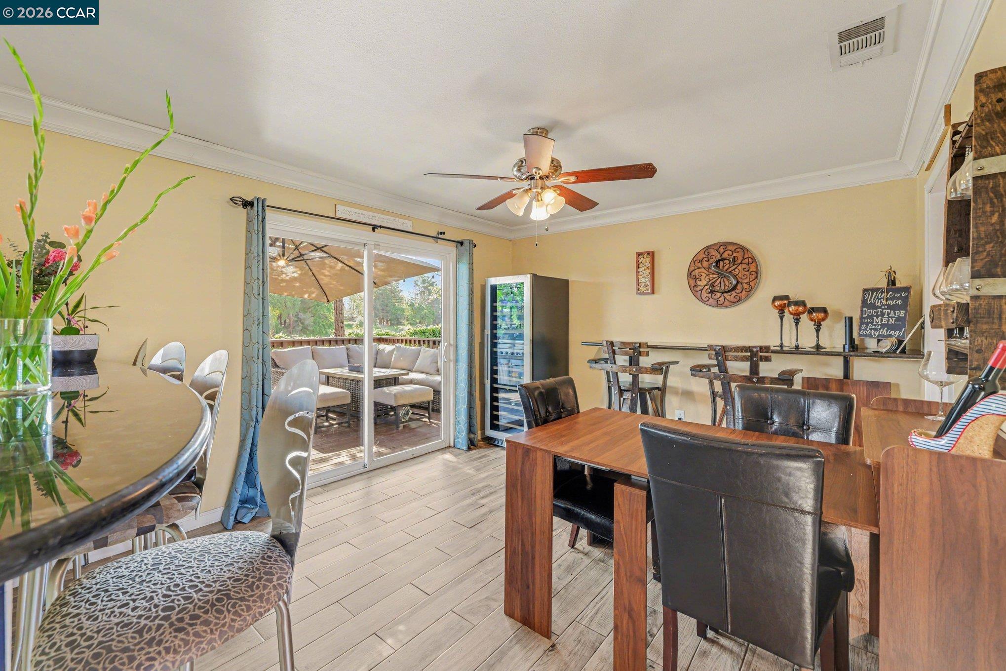 Detail Gallery Image 11 of 27 For 2035 Sherman Dr, Pleasant Hill,  CA 94523 - 4 Beds | 3 Baths