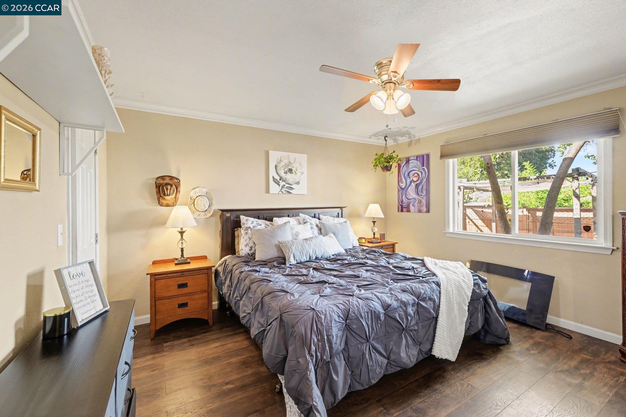 Detail Gallery Image 12 of 27 For 2035 Sherman Dr, Pleasant Hill,  CA 94523 - 4 Beds | 3 Baths