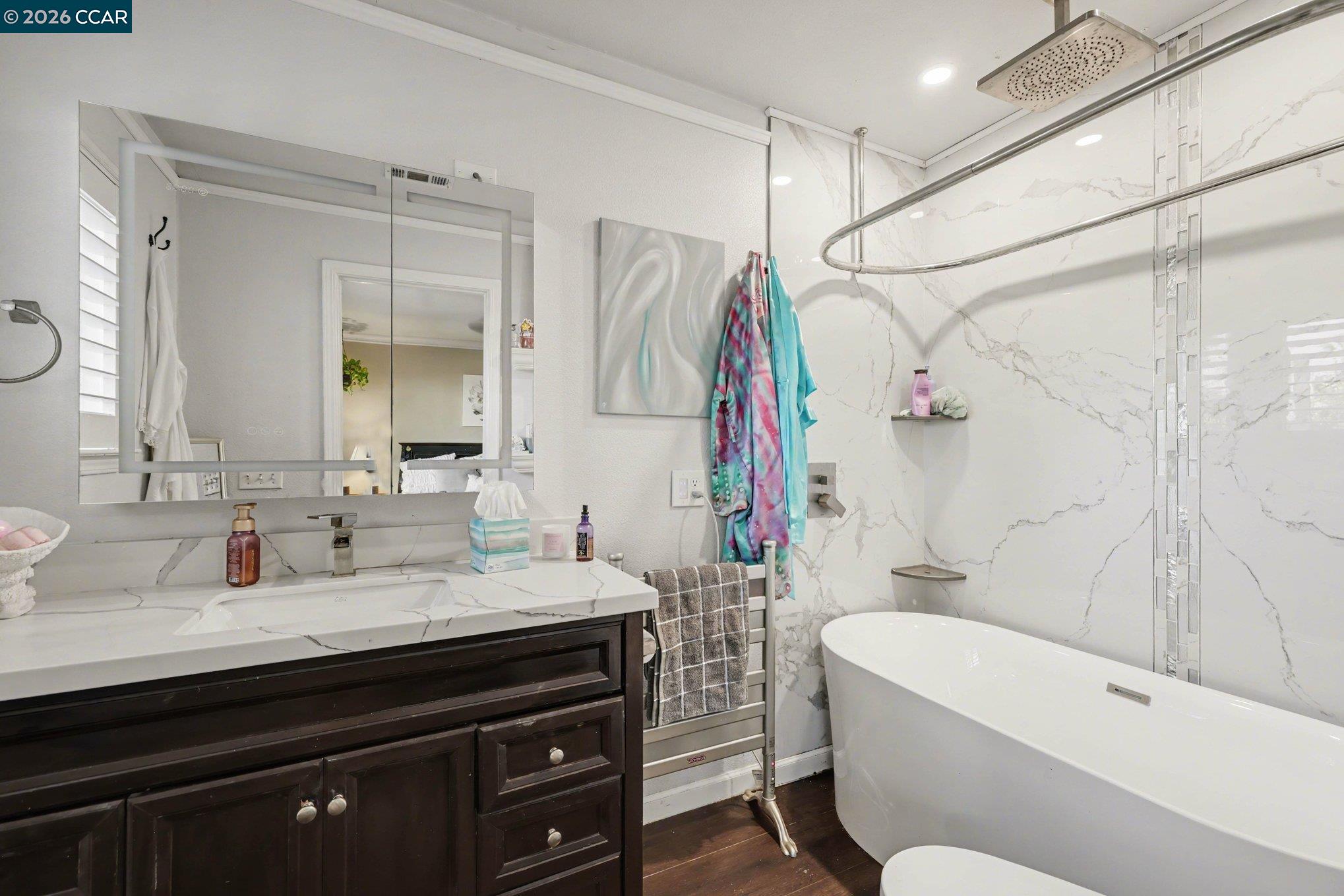 Detail Gallery Image 13 of 27 For 2035 Sherman Dr, Pleasant Hill,  CA 94523 - 4 Beds | 3 Baths