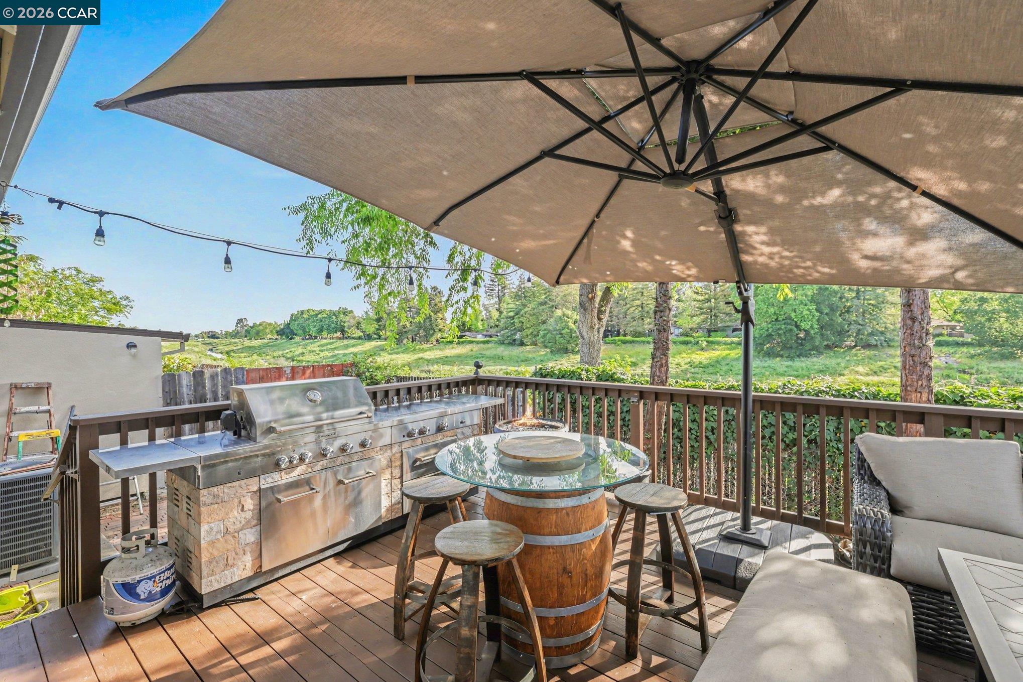 Detail Gallery Image 20 of 27 For 2035 Sherman Dr, Pleasant Hill,  CA 94523 - 4 Beds | 3 Baths