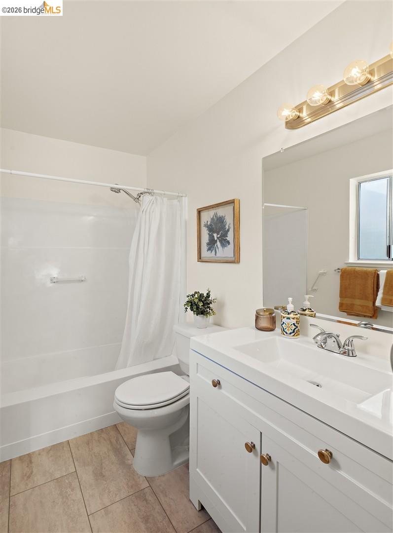 Detail Gallery Image 24 of 52 For 1144 Parkridge Dr, Richmond,  CA 94803 - 3 Beds | 2 Baths