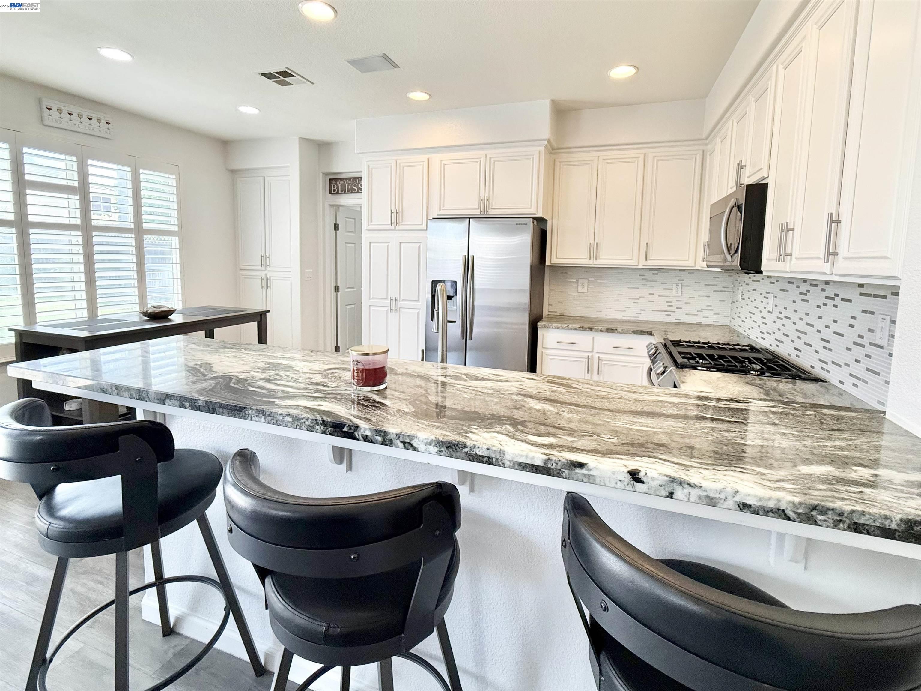 Detail Gallery Image 12 of 42 For 4484 Lindsey Ln, Tracy,  CA 95377 - 4 Beds | 3 Baths