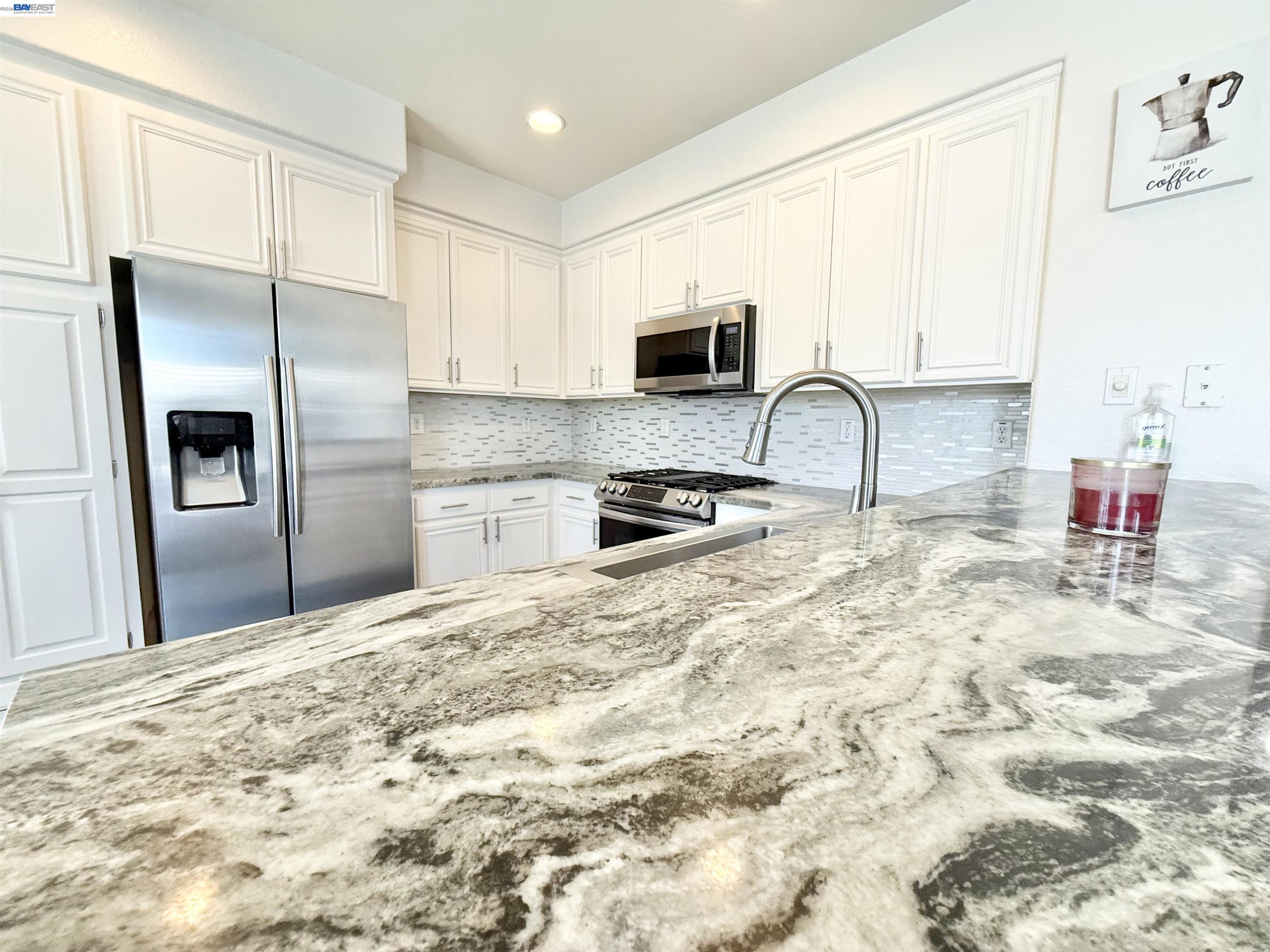 Detail Gallery Image 13 of 42 For 4484 Lindsey Ln, Tracy,  CA 95377 - 4 Beds | 3 Baths