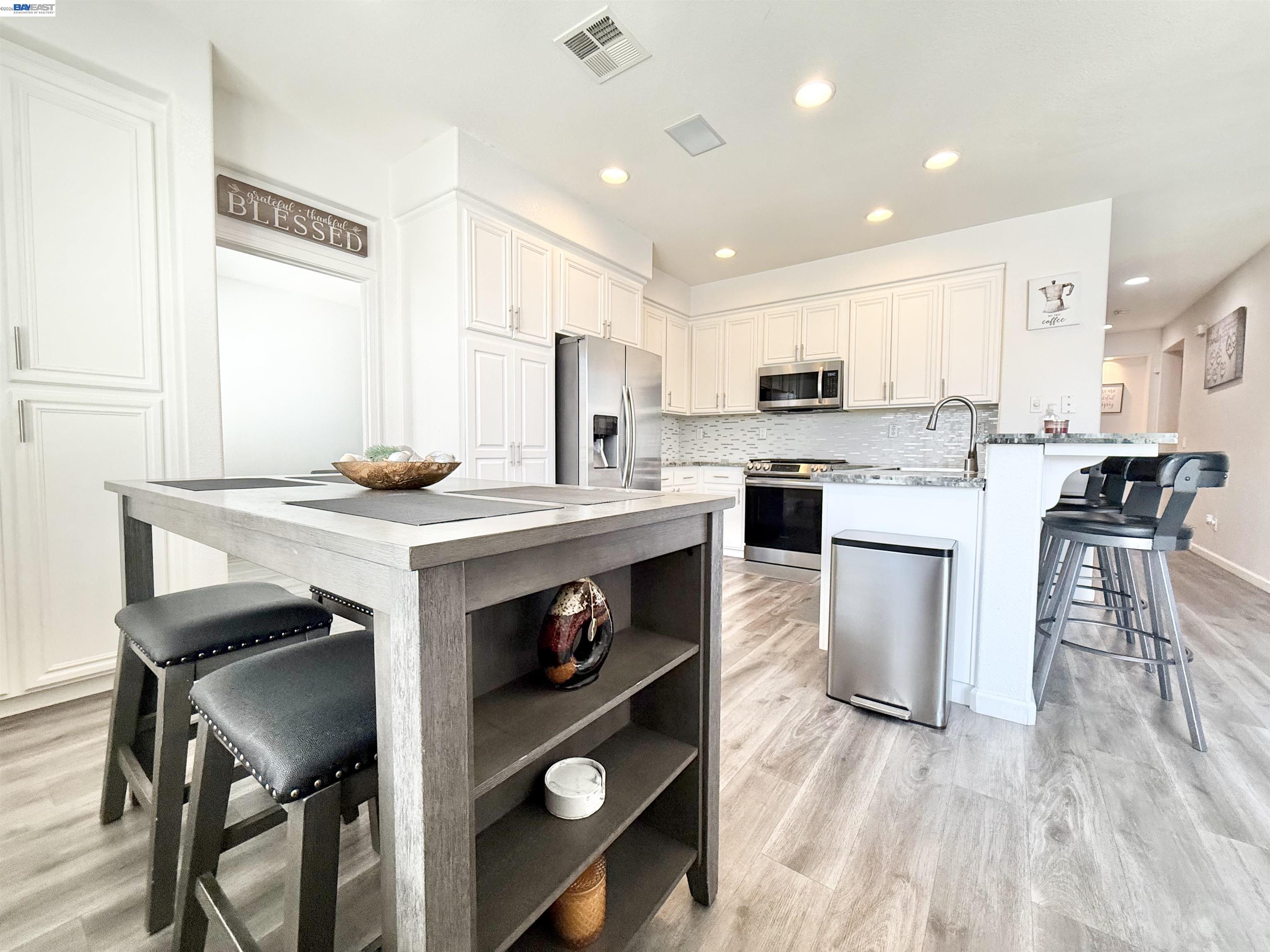 Detail Gallery Image 14 of 42 For 4484 Lindsey Ln, Tracy,  CA 95377 - 4 Beds | 3 Baths