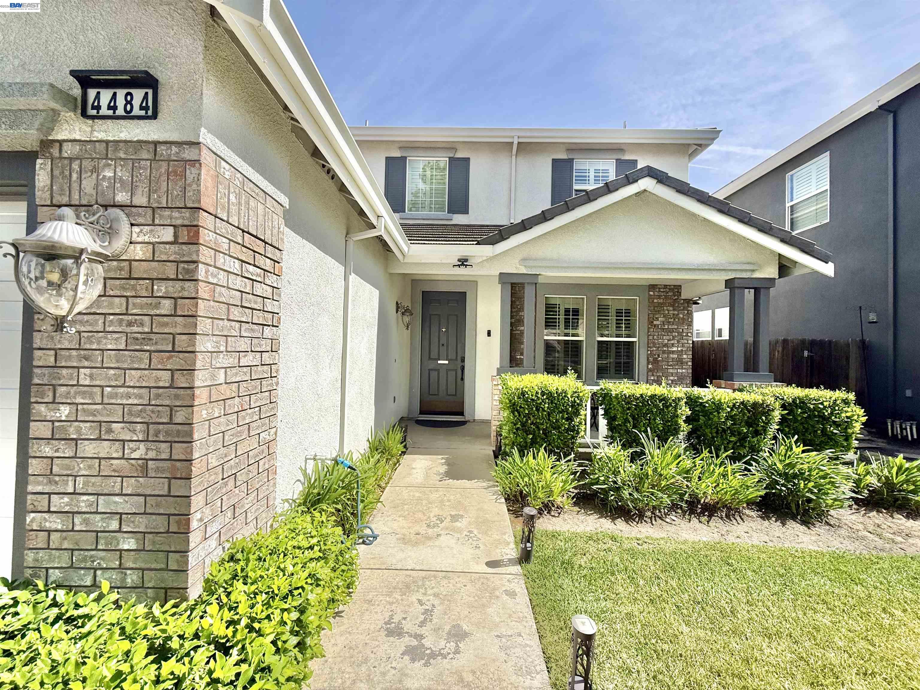 Detail Gallery Image 3 of 42 For 4484 Lindsey Ln, Tracy,  CA 95377 - 4 Beds | 3 Baths