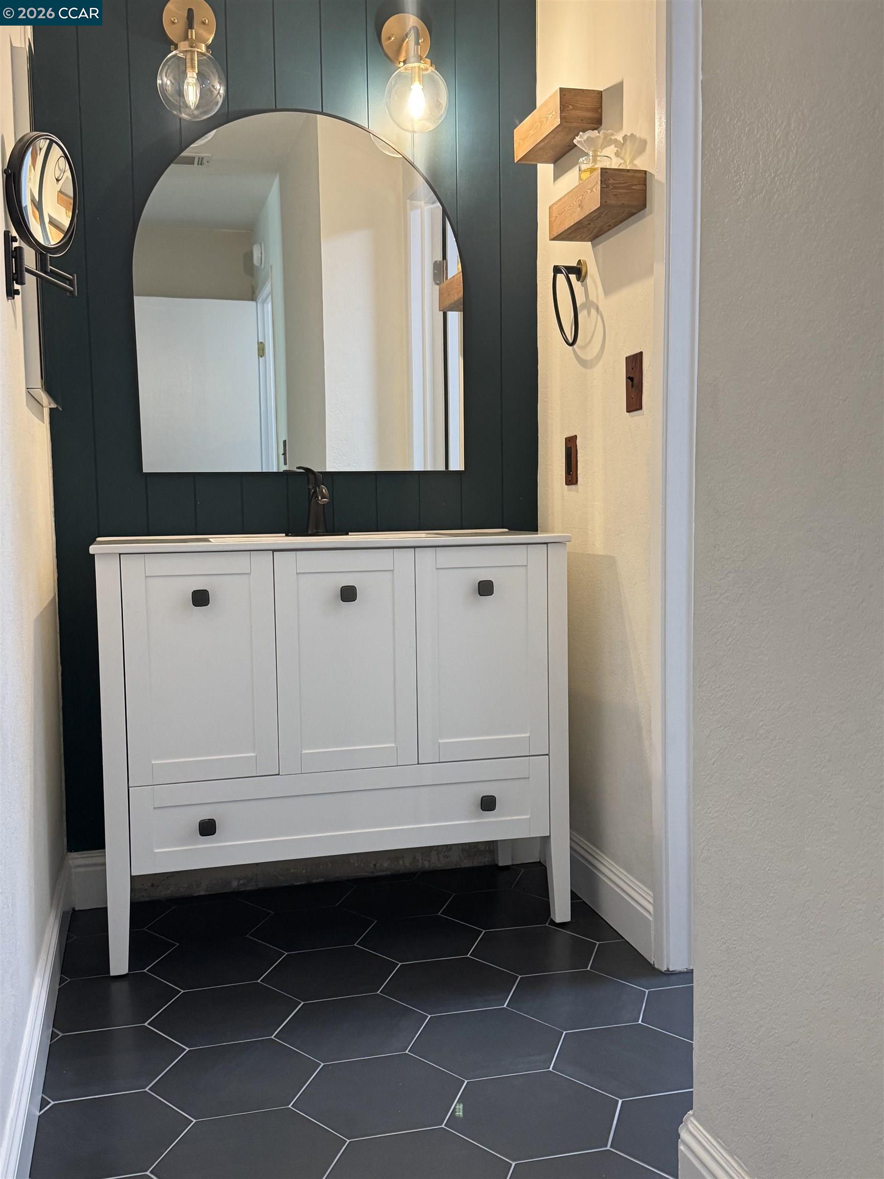 Detail Gallery Image 8 of 14 For 13 Oak Brook Pl, Pleasant Hill,  CA 94523 - 2 Beds | 1/1 Baths