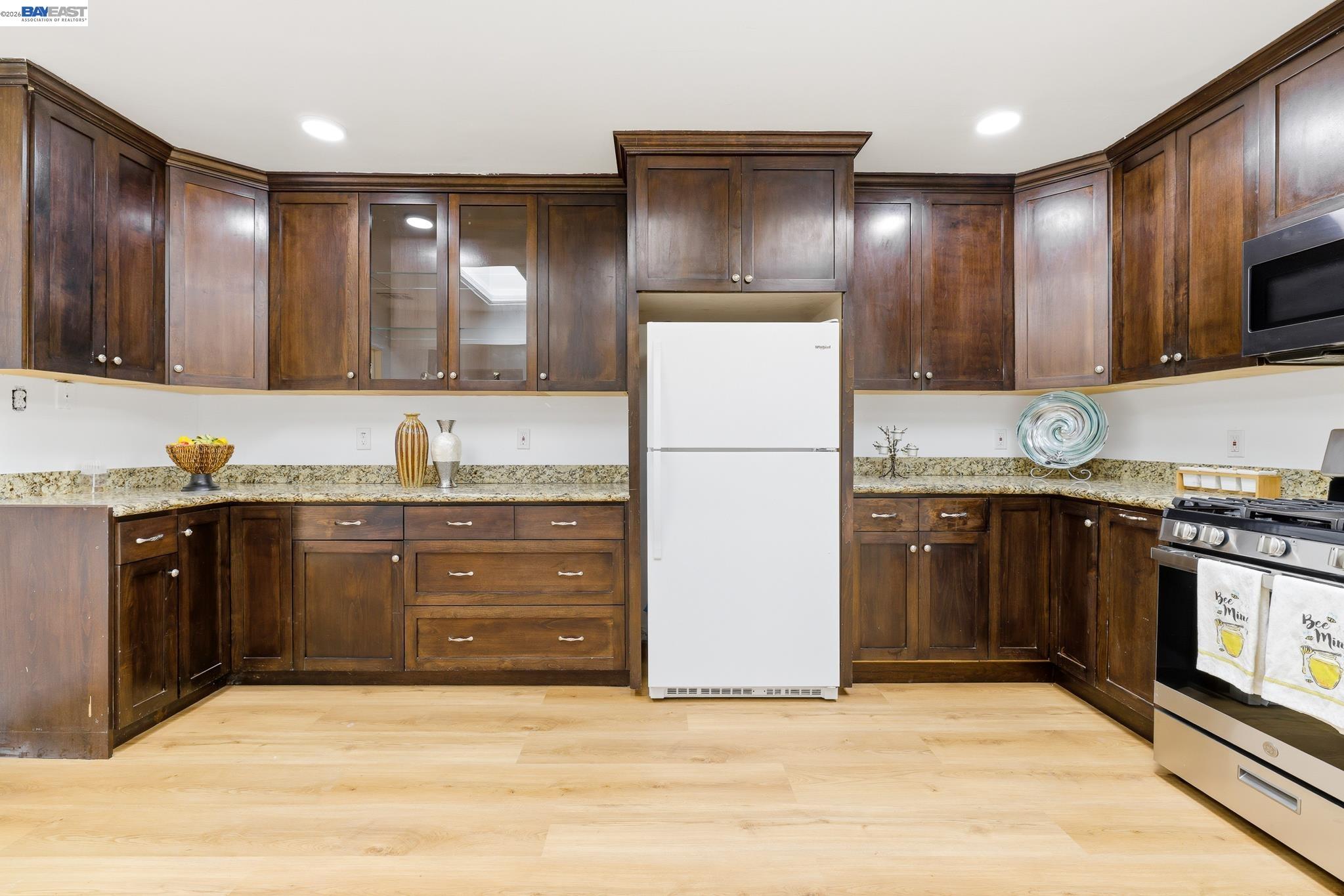 Detail Gallery Image 17 of 60 For 2491 W Avenue 133rd, San Leandro,  CA 94577 - 6 Beds | 5 Baths