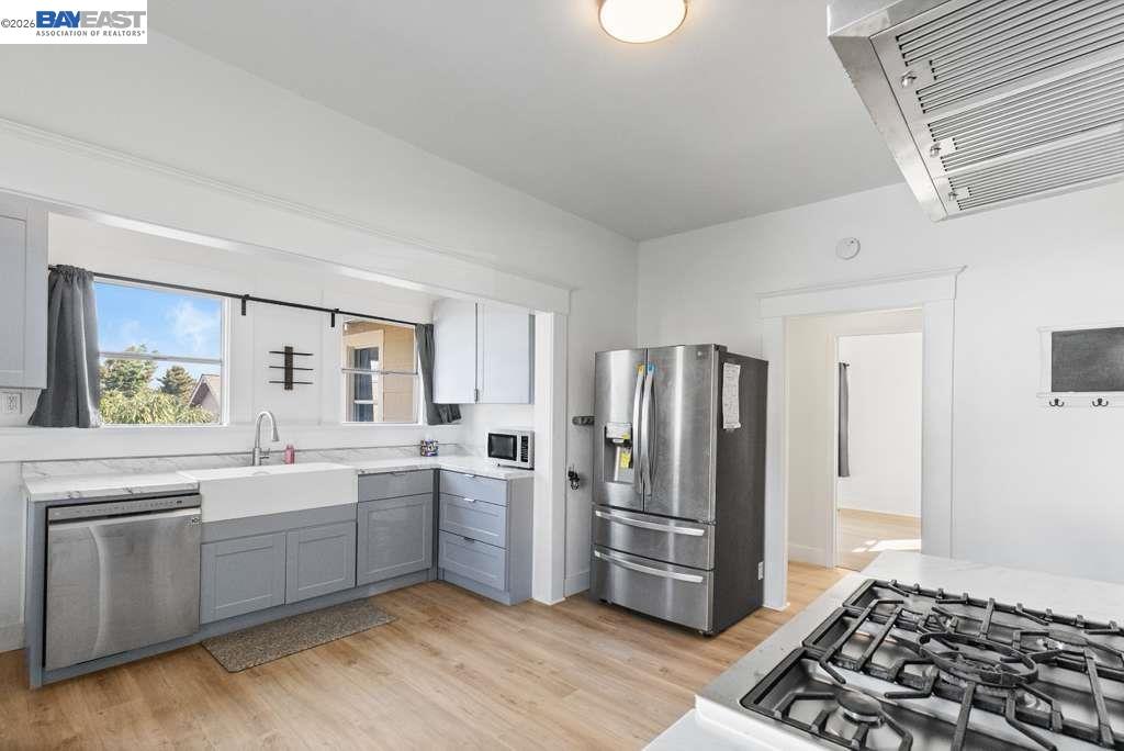 Detail Gallery Image 13 of 31 For 104 Denio St, Vallejo,  CA 94590 - 4 Beds | 2/1 Baths