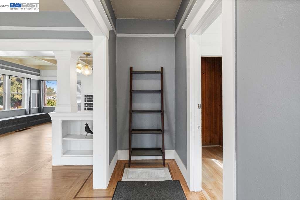 Detail Gallery Image 7 of 31 For 104 Denio St, Vallejo,  CA 94590 - 4 Beds | 2/1 Baths