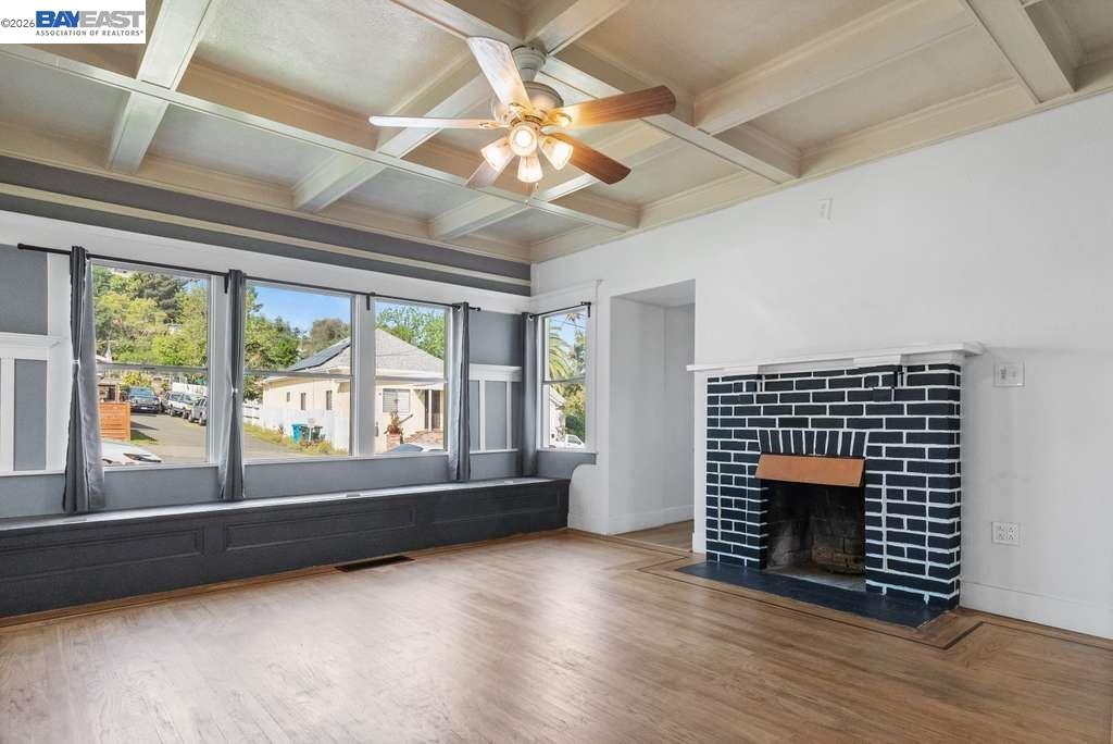 Detail Gallery Image 8 of 31 For 104 Denio St, Vallejo,  CA 94590 - 4 Beds | 2/1 Baths