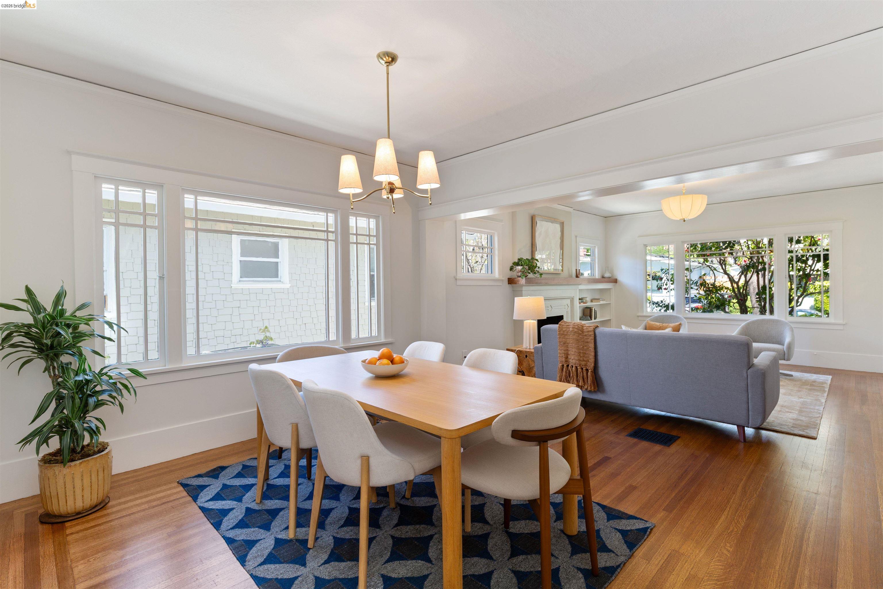 Detail Gallery Image 15 of 52 For 33 Ramona Ave, Oakland,  CA 94611 - 3 Beds | 2 Baths