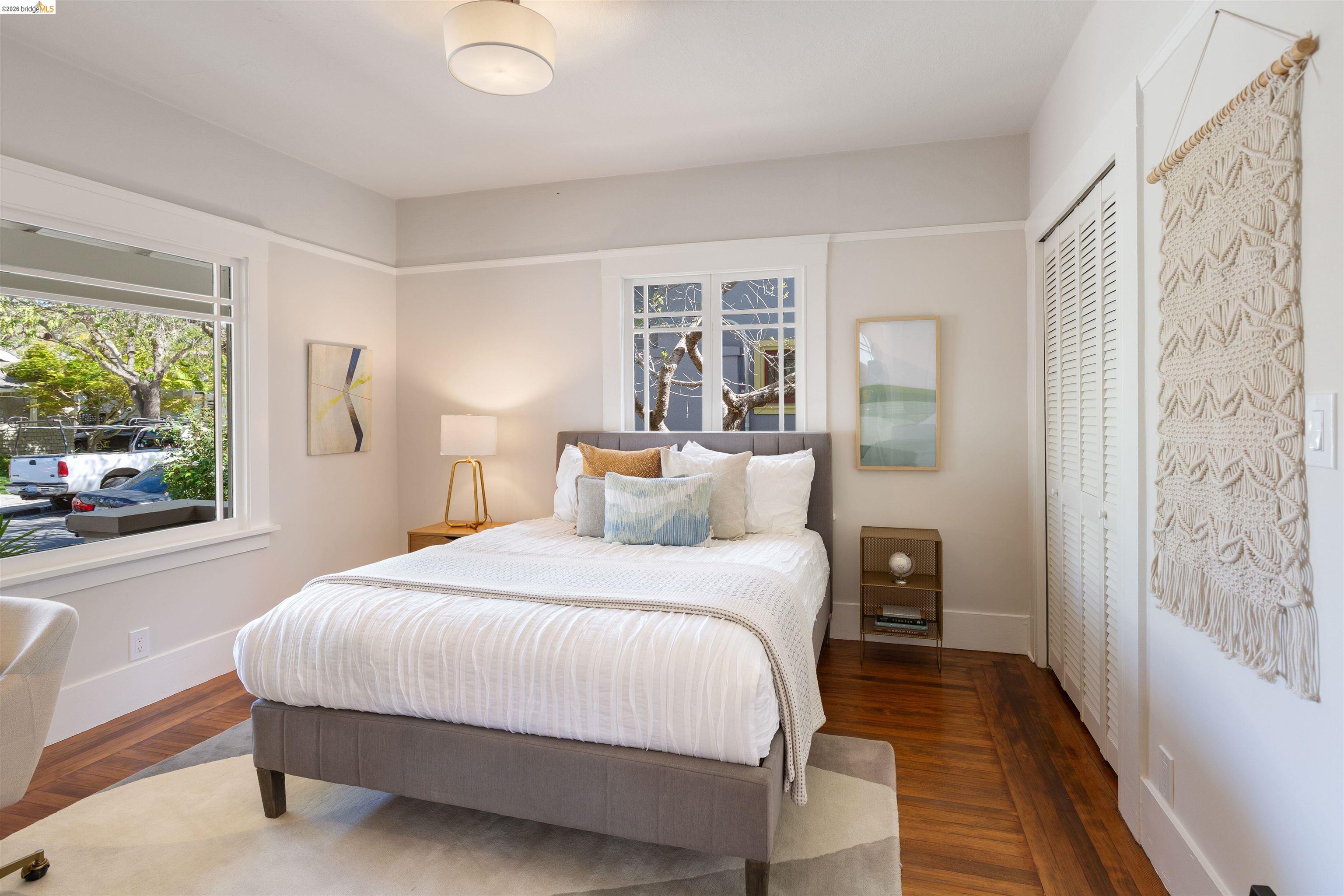 Detail Gallery Image 25 of 52 For 33 Ramona Ave, Oakland,  CA 94611 - 3 Beds | 2 Baths