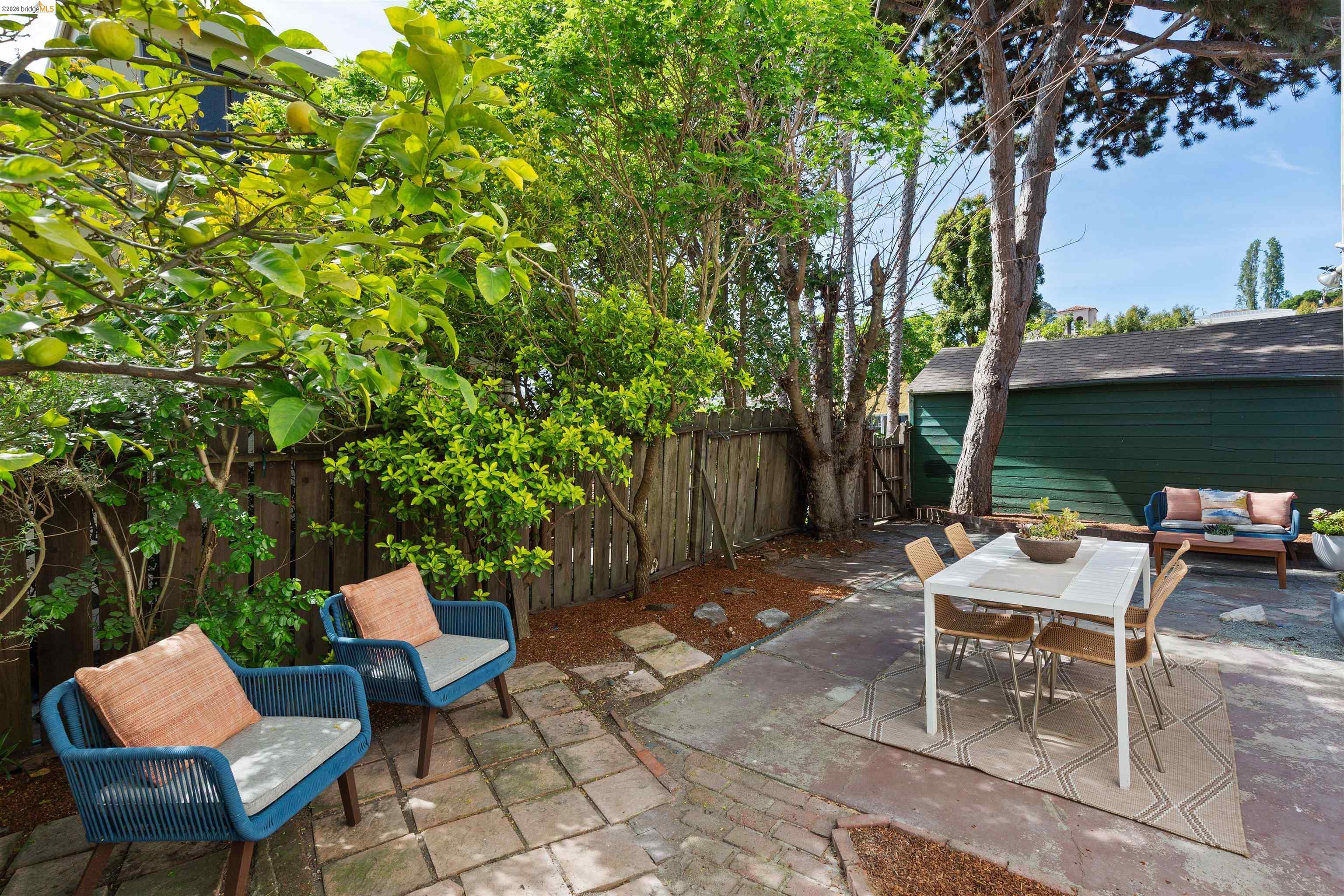 Detail Gallery Image 40 of 52 For 33 Ramona Ave, Oakland,  CA 94611 - 3 Beds | 2 Baths