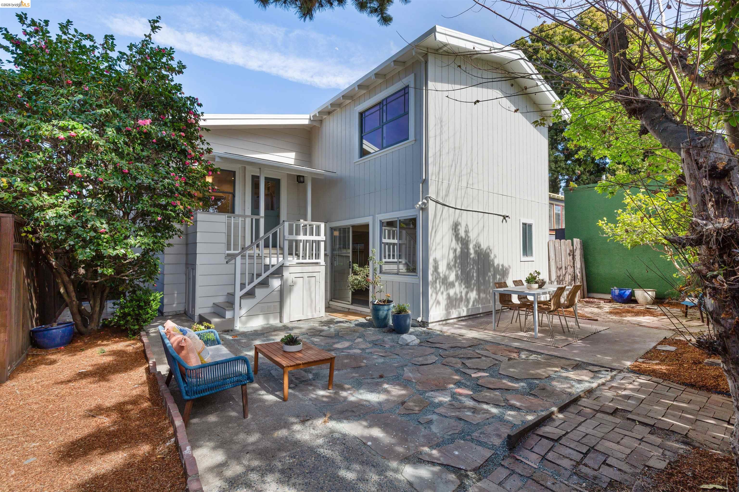 Detail Gallery Image 41 of 52 For 33 Ramona Ave, Oakland,  CA 94611 - 3 Beds | 2 Baths