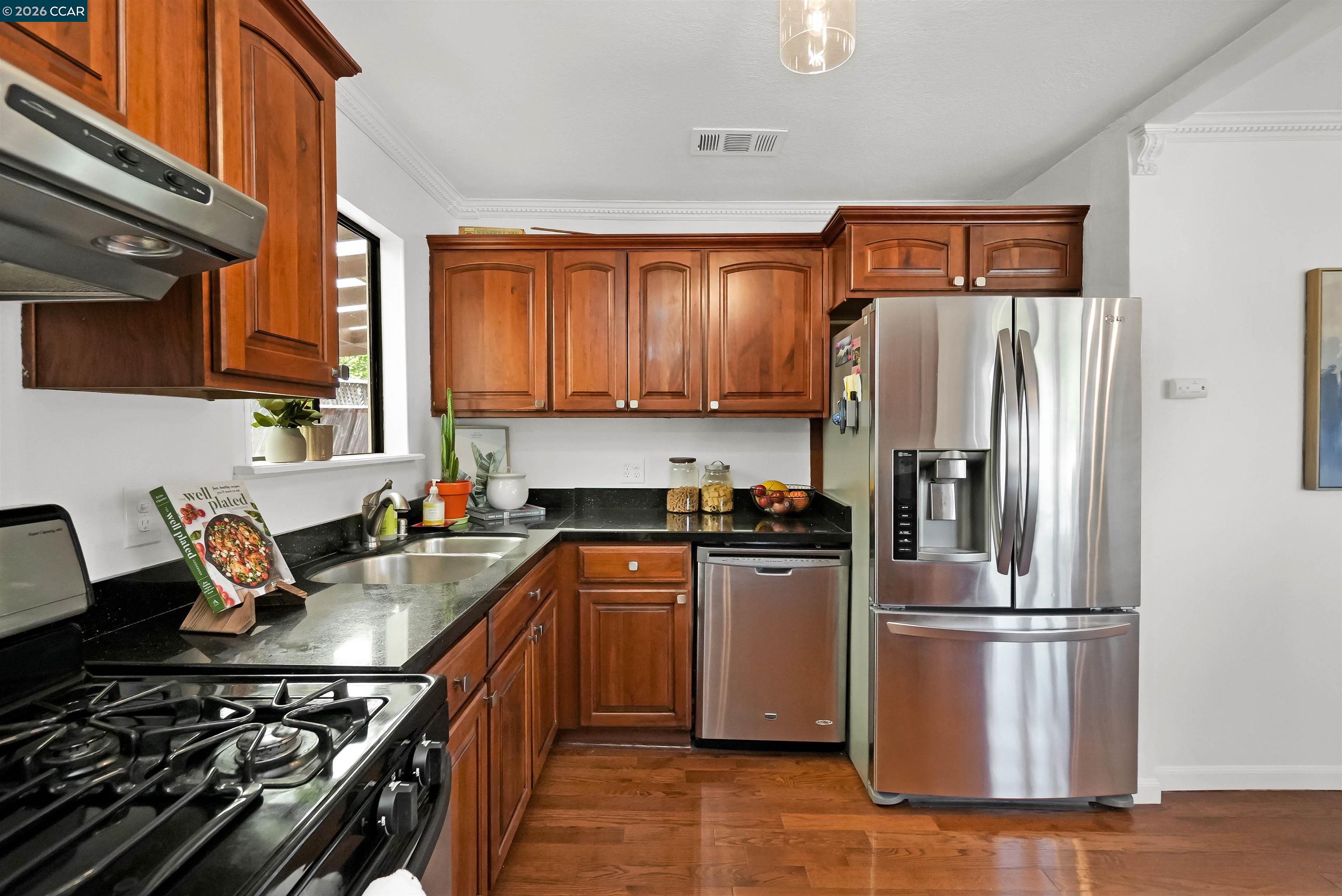 Detail Gallery Image 18 of 45 For 3121 Pine St, Martinez,  CA 94553 - 3 Beds | 1 Baths