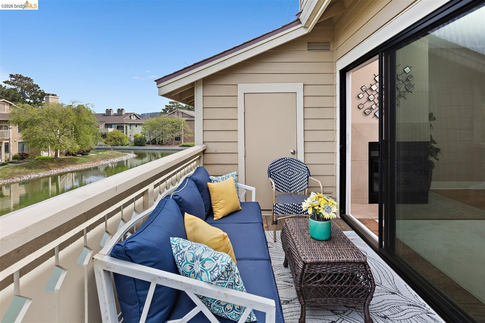 Detail Gallery Image 20 of 53 For 220 Lakeshore Ct, Richmond,  CA 94804 - 2 Beds | 2 Baths