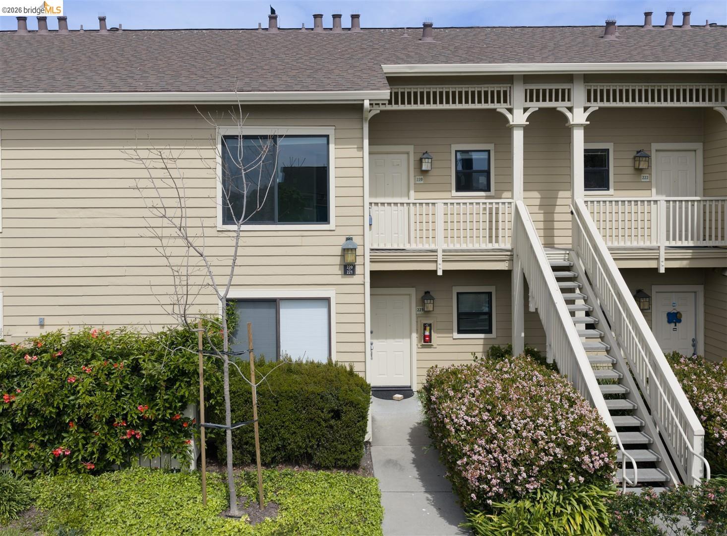 Detail Gallery Image 24 of 53 For 220 Lakeshore Ct, Richmond,  CA 94804 - 2 Beds | 2 Baths