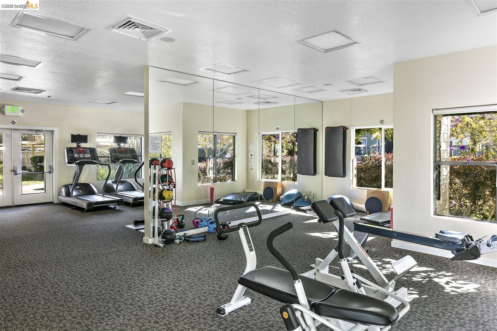 Detail Gallery Image 30 of 53 For 220 Lakeshore Ct, Richmond,  CA 94804 - 2 Beds | 2 Baths