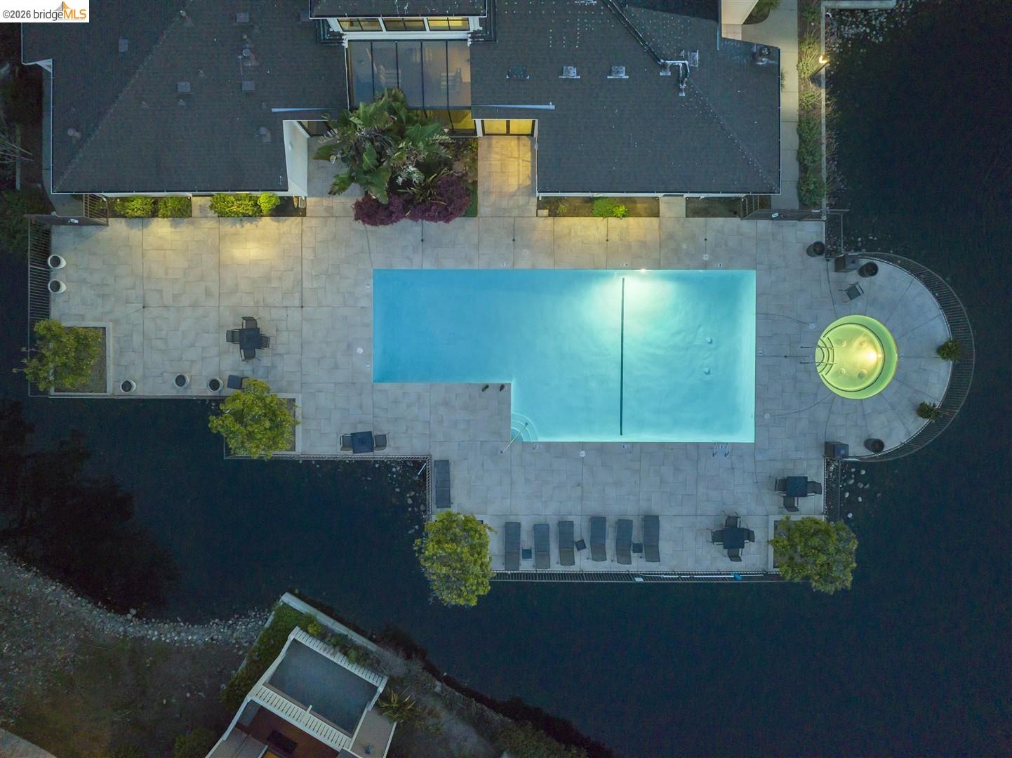 Detail Gallery Image 32 of 53 For 220 Lakeshore Ct, Richmond,  CA 94804 - 2 Beds | 2 Baths