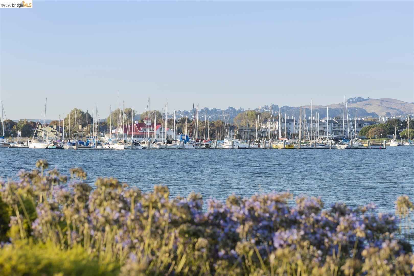 Detail Gallery Image 38 of 53 For 220 Lakeshore Ct, Richmond,  CA 94804 - 2 Beds | 2 Baths
