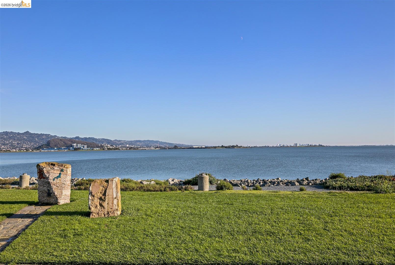 Detail Gallery Image 39 of 53 For 220 Lakeshore Ct, Richmond,  CA 94804 - 2 Beds | 2 Baths