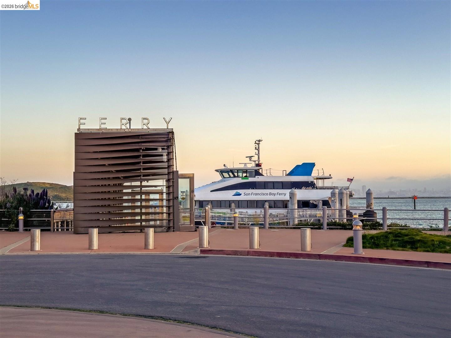 Detail Gallery Image 42 of 53 For 220 Lakeshore Ct, Richmond,  CA 94804 - 2 Beds | 2 Baths