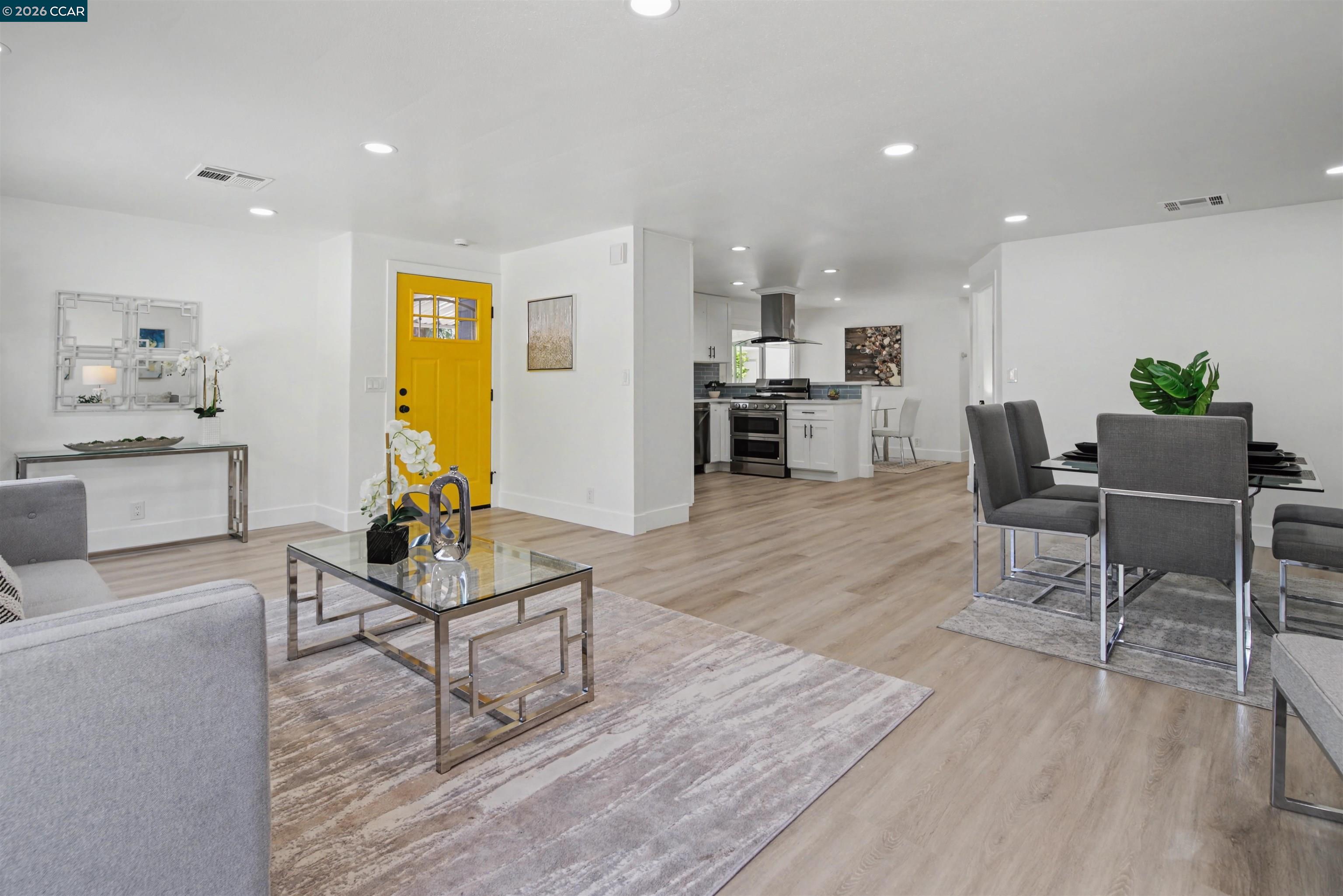 Detail Gallery Image 11 of 40 For 301 Avenida Flores, Pacheco,  CA 94553 - 3 Beds | 2 Baths