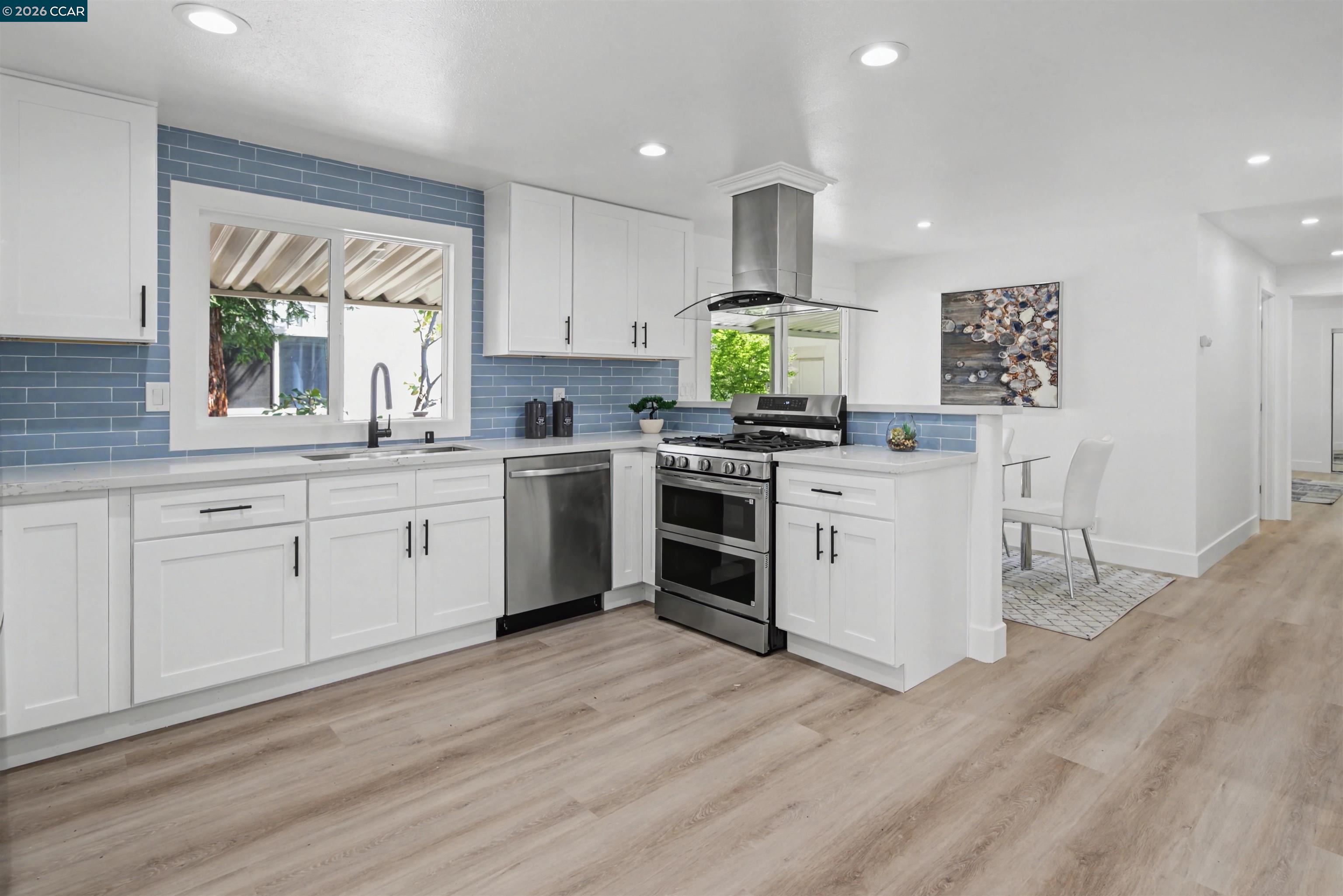 Detail Gallery Image 17 of 40 For 301 Avenida Flores, Pacheco,  CA 94553 - 3 Beds | 2 Baths