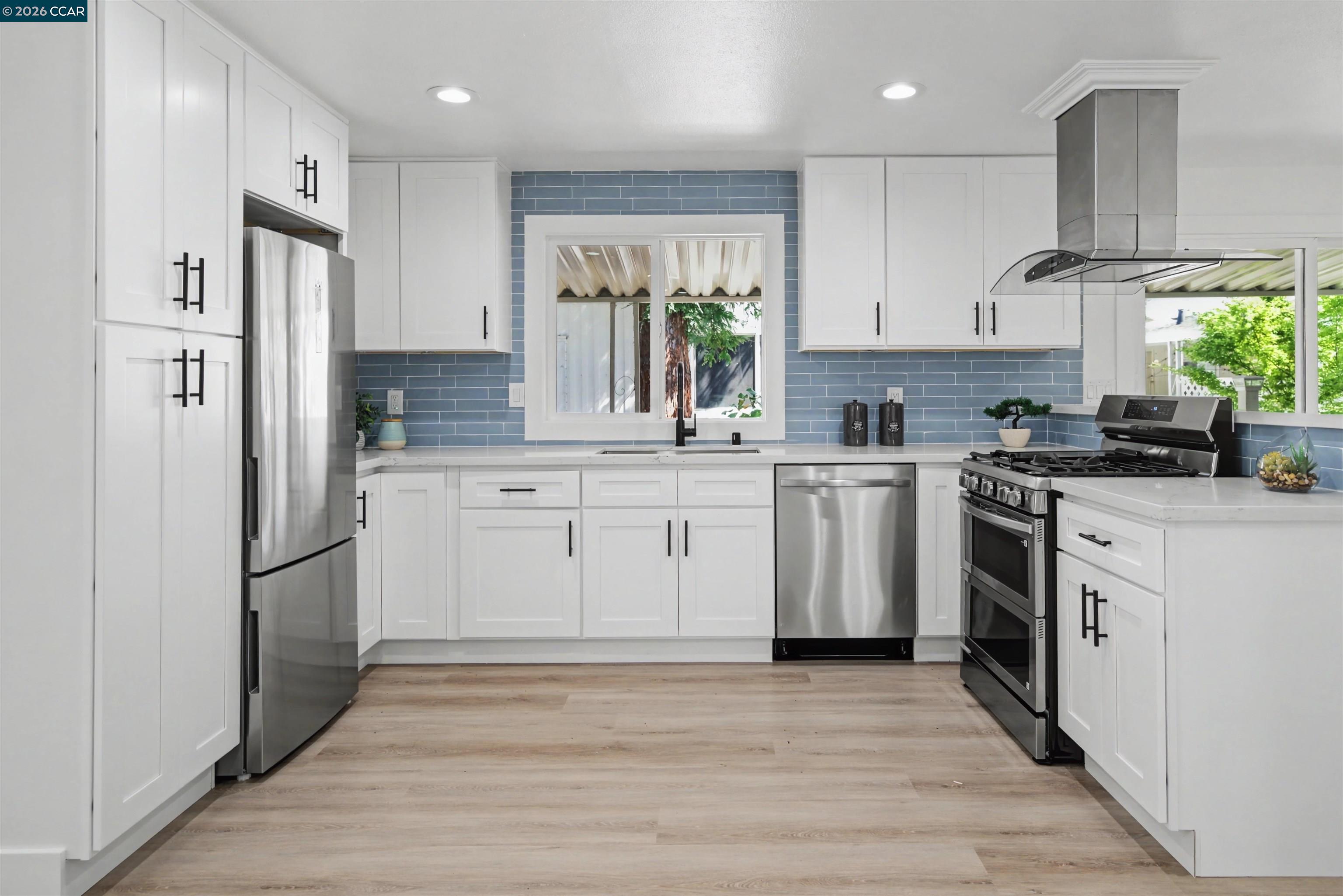 Detail Gallery Image 18 of 40 For 301 Avenida Flores, Pacheco,  CA 94553 - 3 Beds | 2 Baths