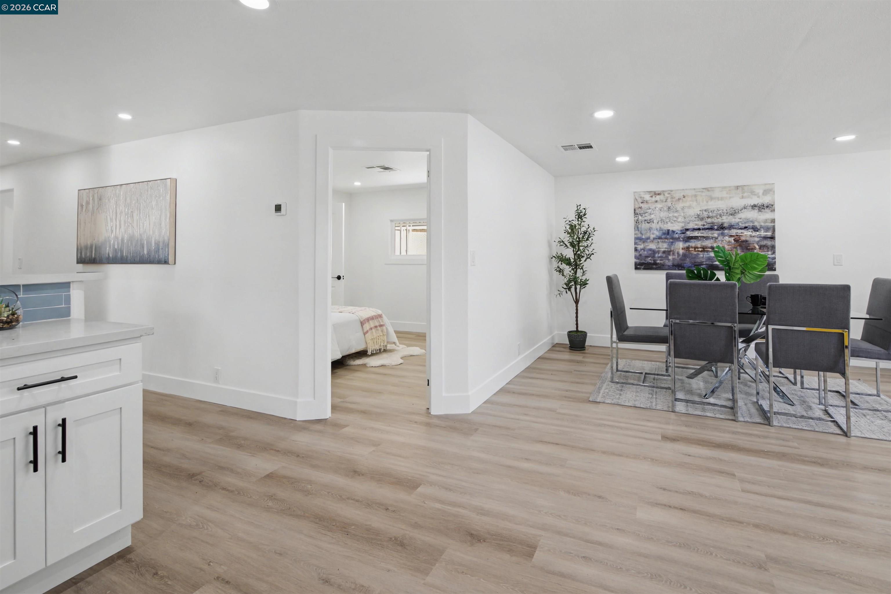 Detail Gallery Image 20 of 40 For 301 Avenida Flores, Pacheco,  CA 94553 - 3 Beds | 2 Baths