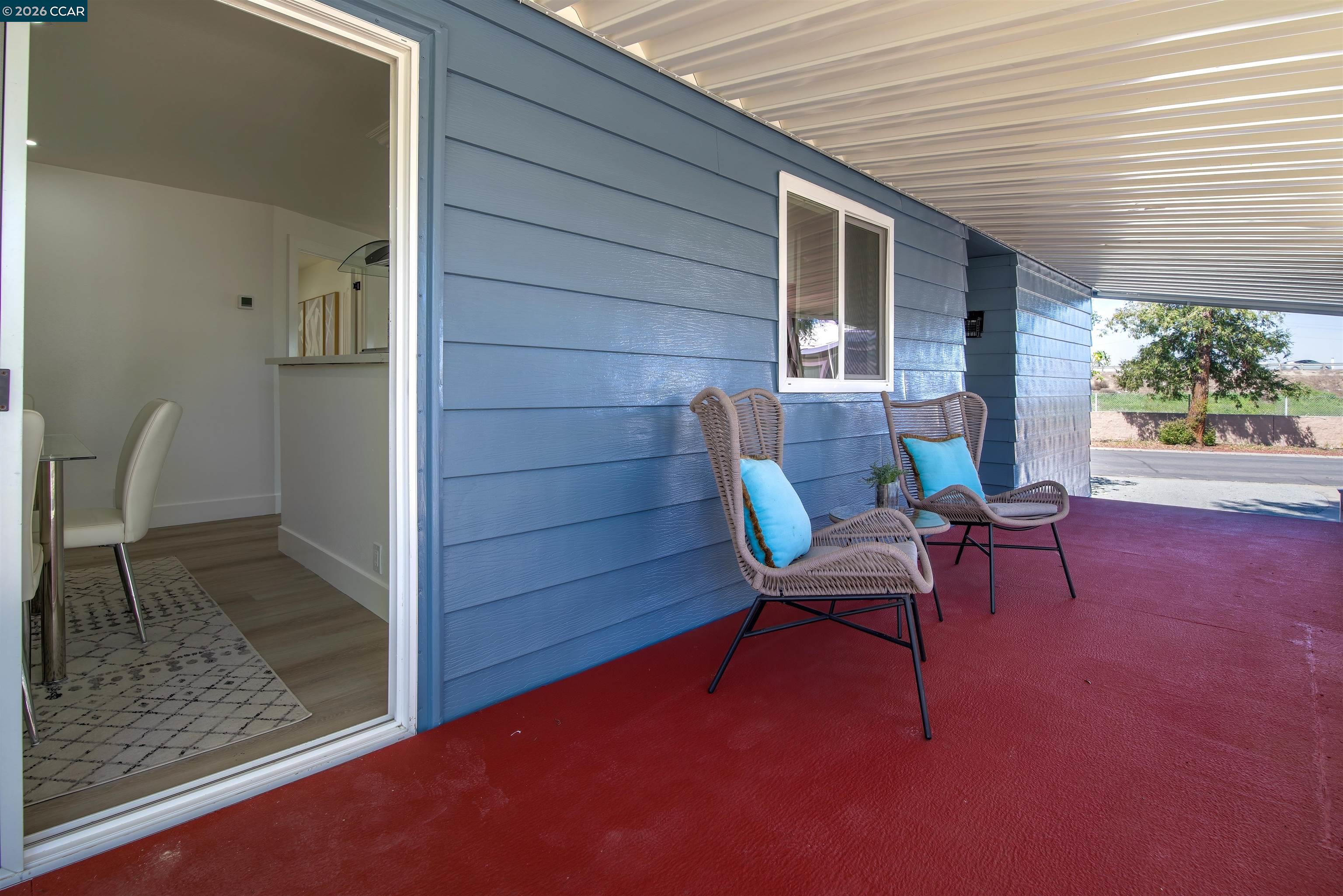 Detail Gallery Image 3 of 40 For 301 Avenida Flores, Pacheco,  CA 94553 - 3 Beds | 2 Baths