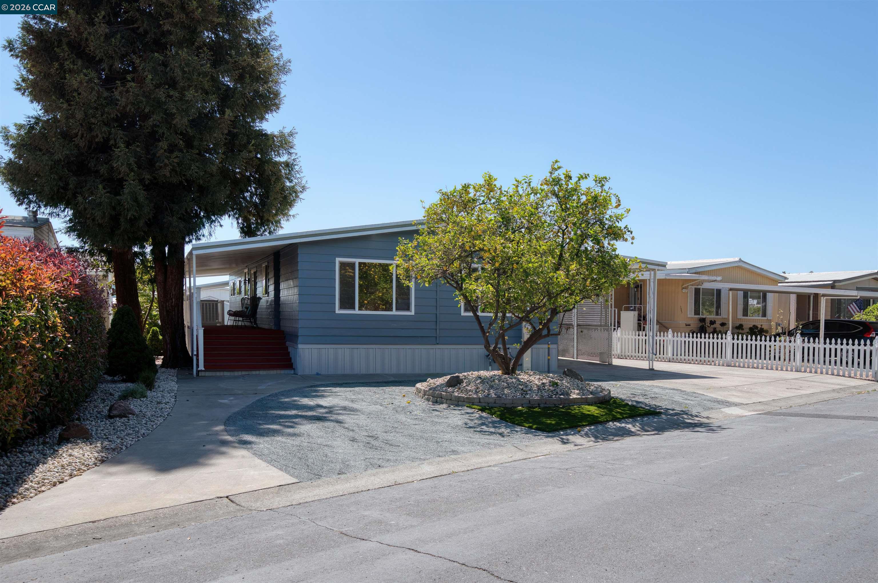 Detail Gallery Image 5 of 40 For 301 Avenida Flores, Pacheco,  CA 94553 - 3 Beds | 2 Baths