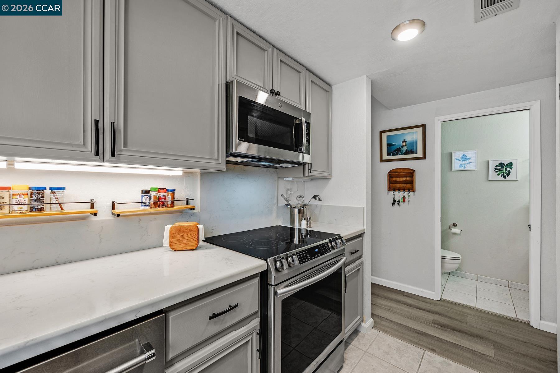 Photo #12: 41128758 Listing: Photo #12