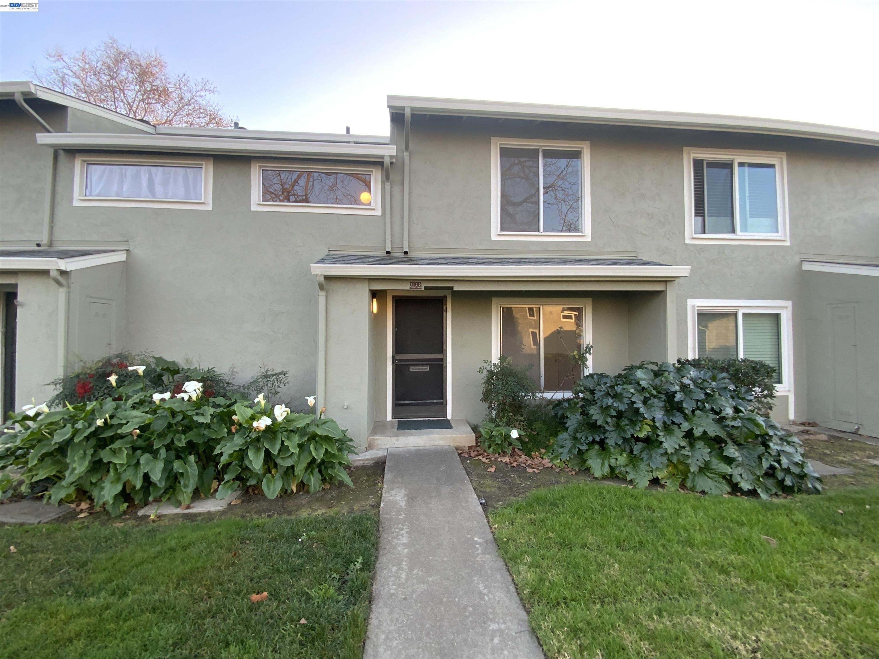 Front Image Thumbnail for BE41128760