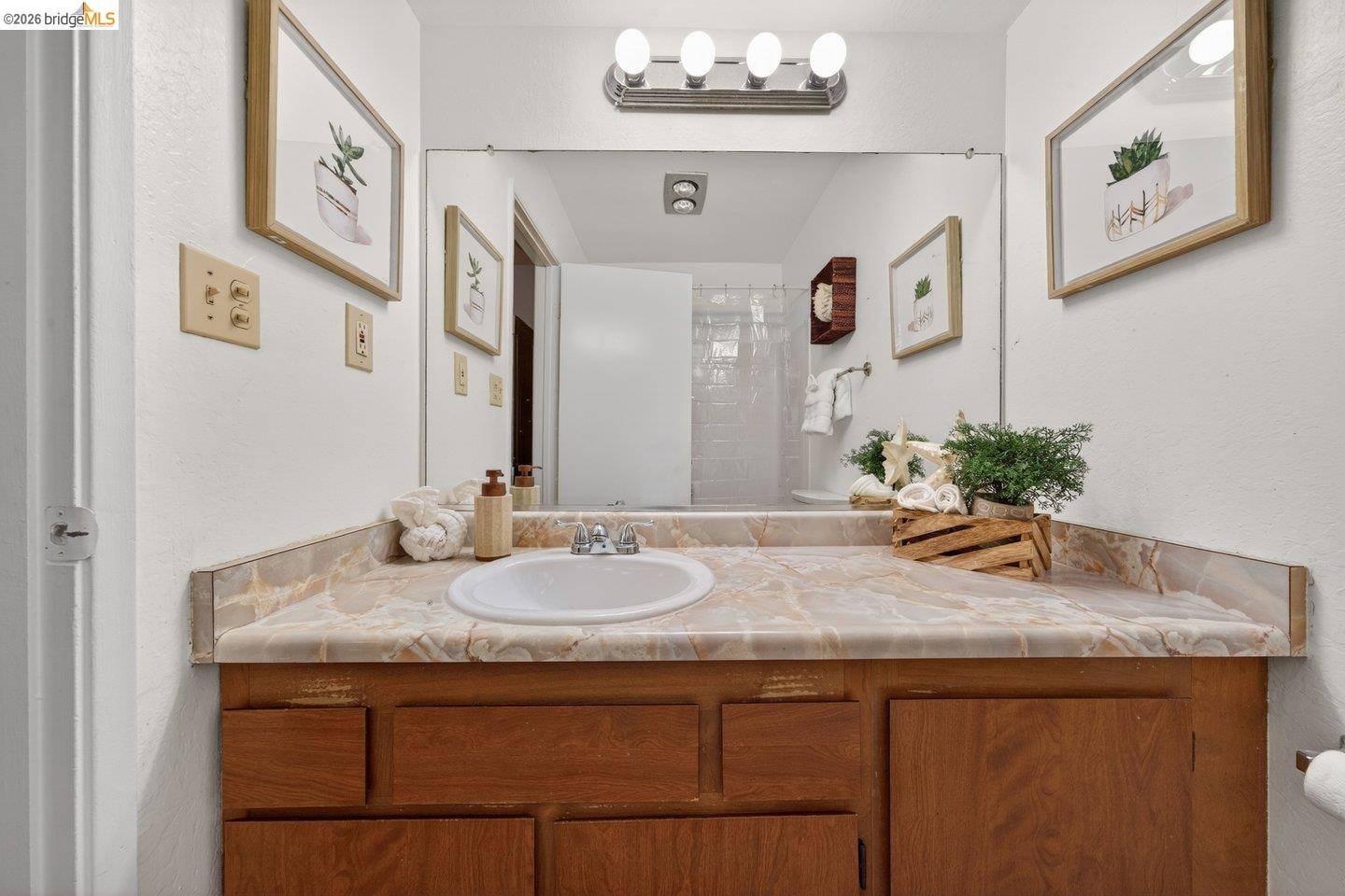 Photo #5: 41128761 Listing: Photo #5